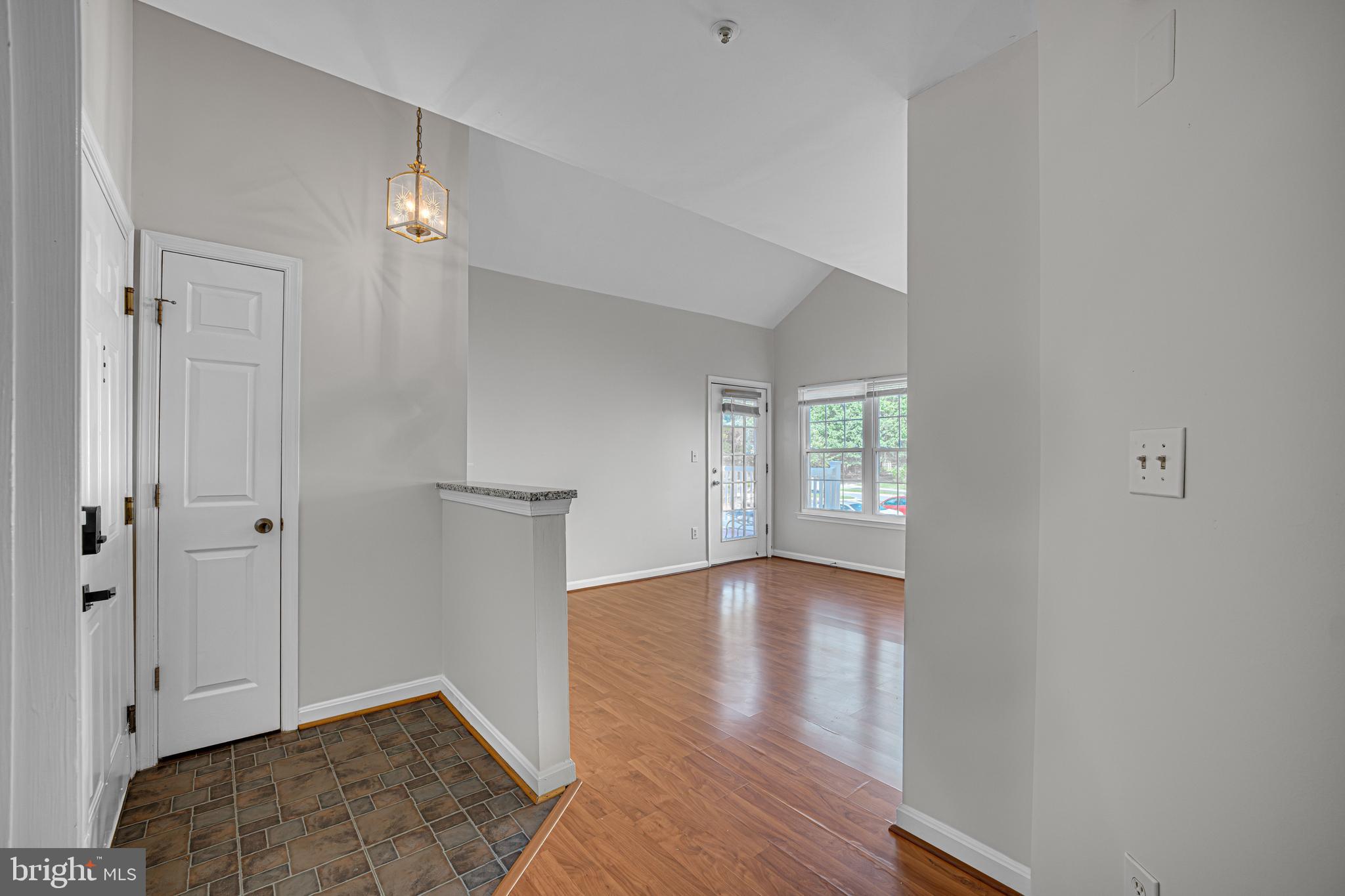 VISTAS AT WASHINGTONIAN WOODS - Residential