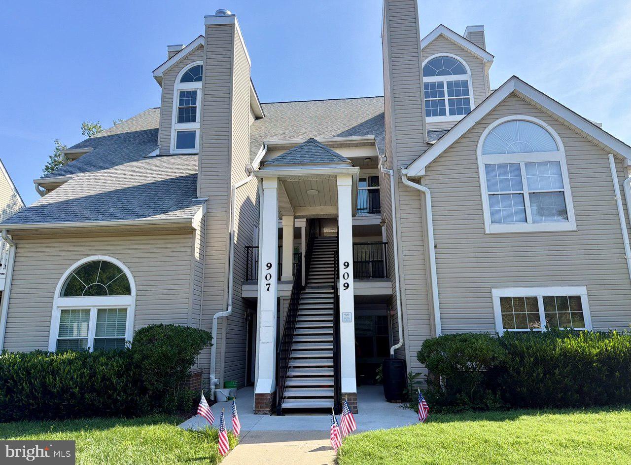 VISTAS AT WASHINGTONIAN WOODS - Residential