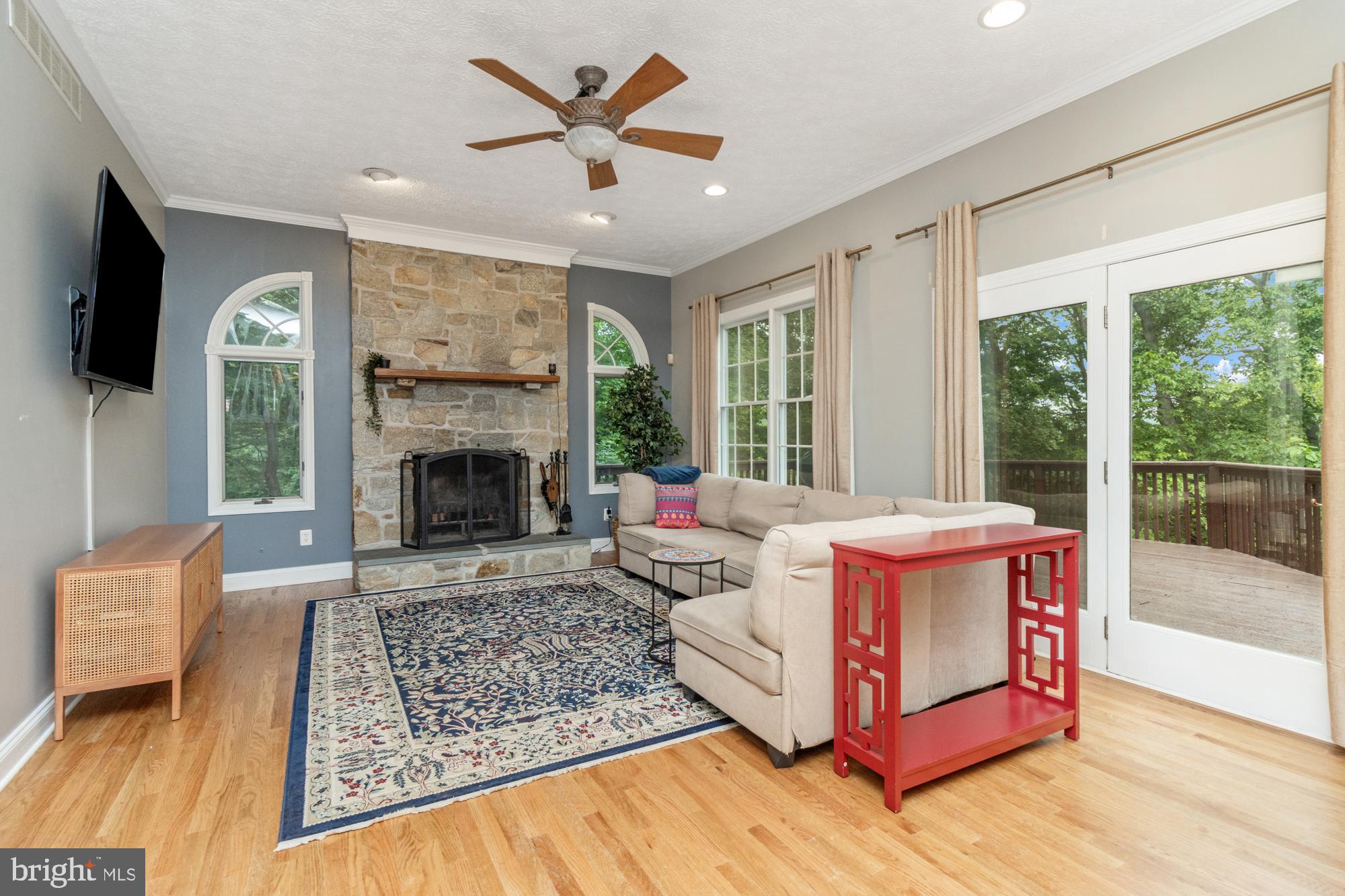 CROMWELL WOODS - Residential
