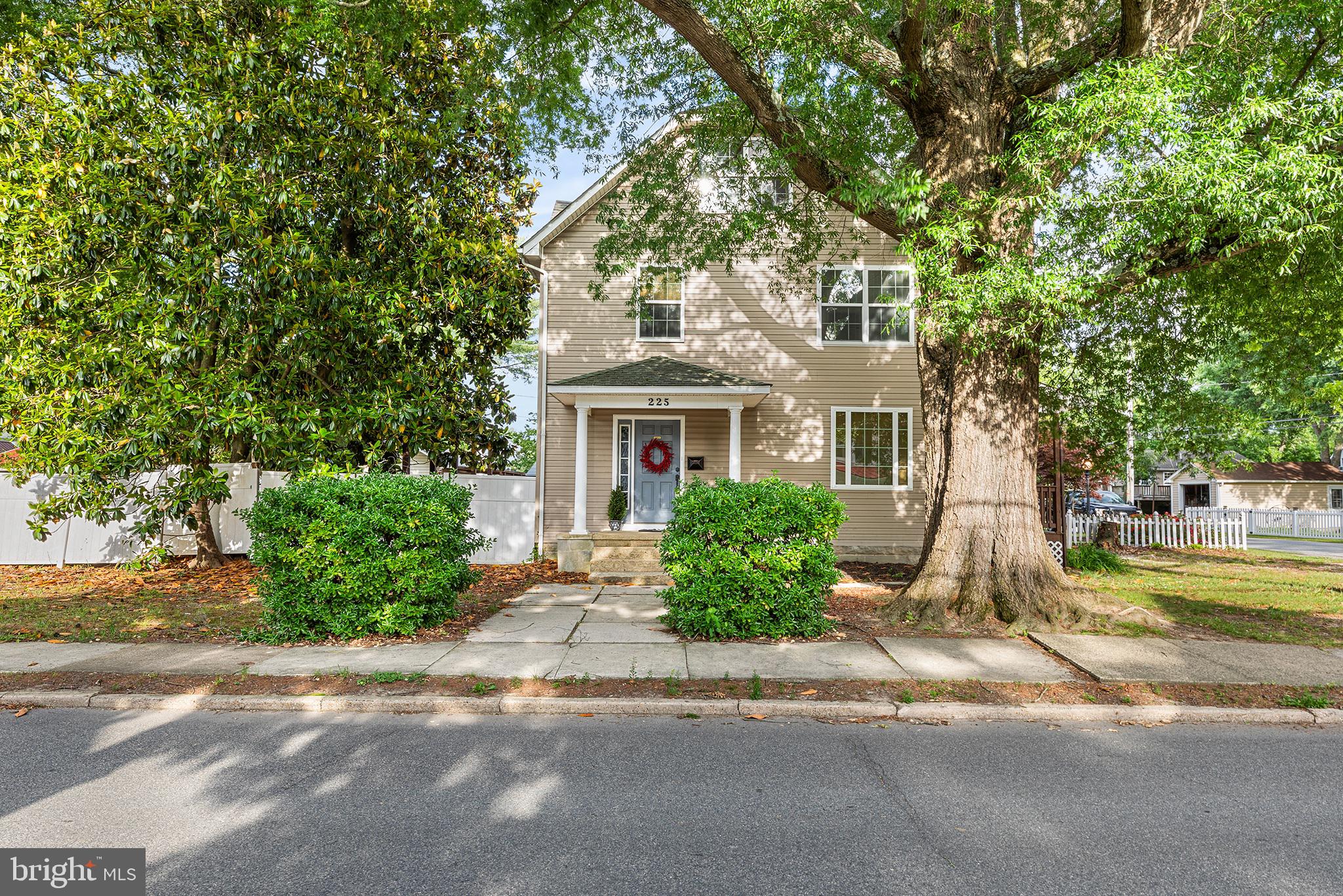 DENTON NARROWS - Residential