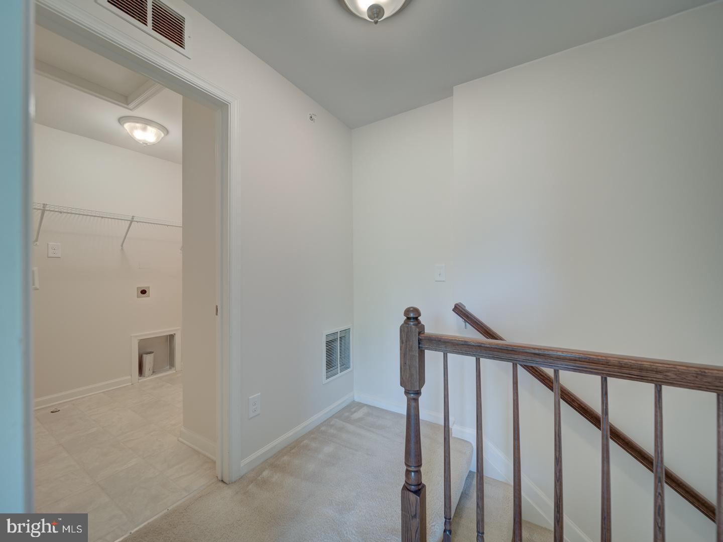 CASCADES PLACE CONDOMINIUM - Residential Lease