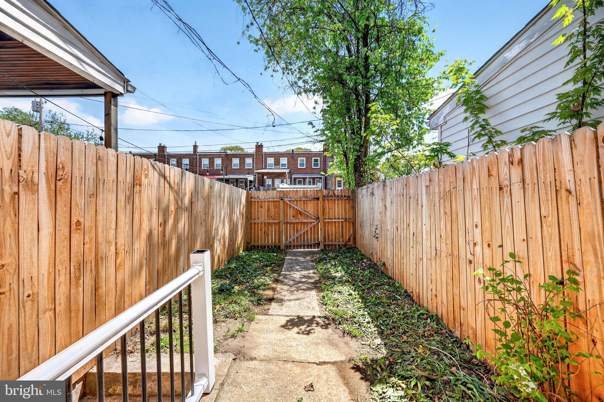 MEDFIELD - Residential