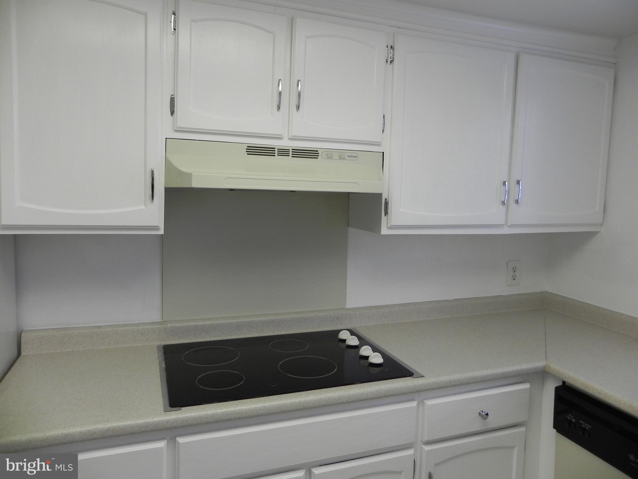 ROSSMOOR MUTUAL #7 - Residential Lease