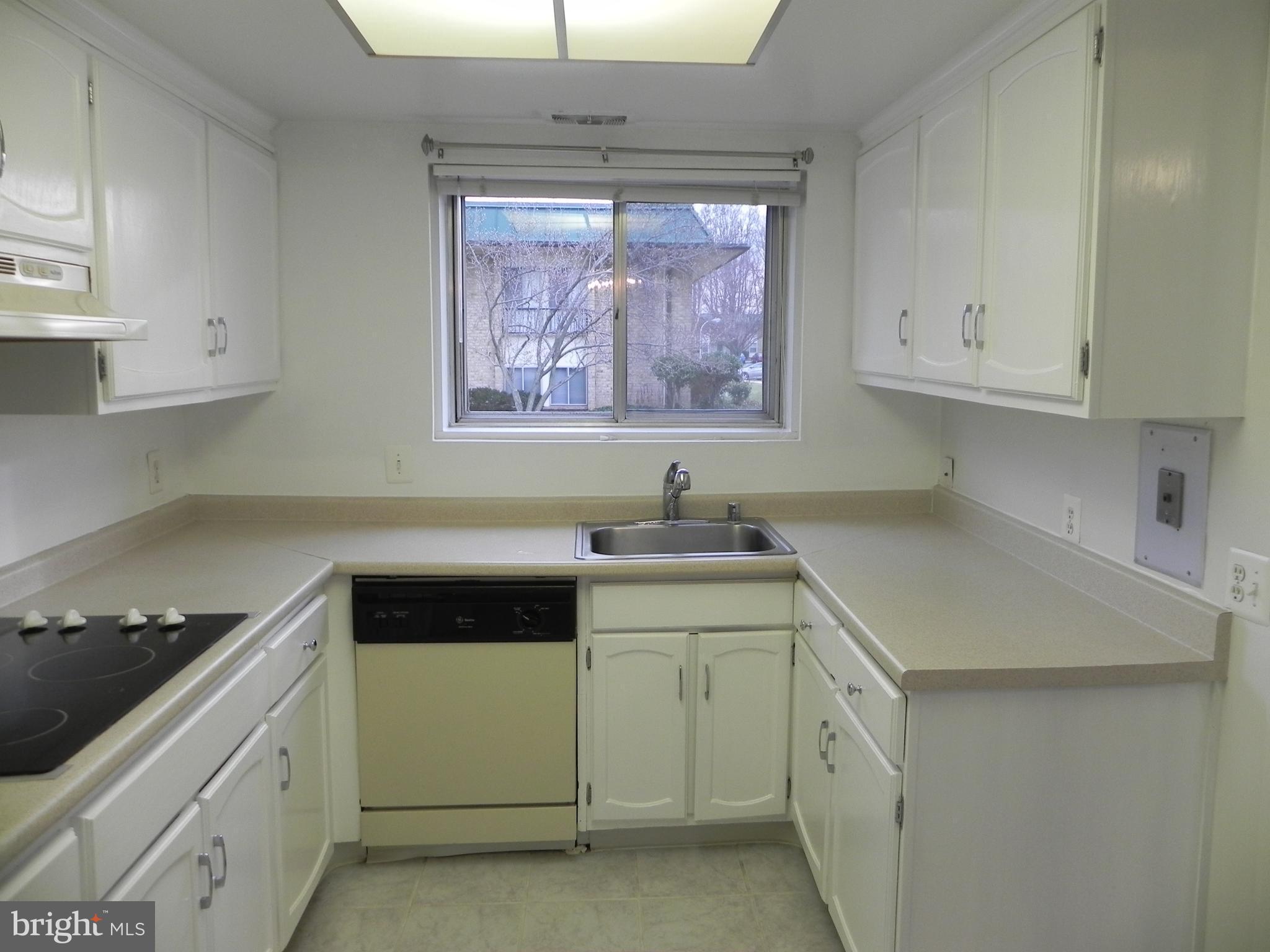 ROSSMOOR MUTUAL #7 - Residential Lease