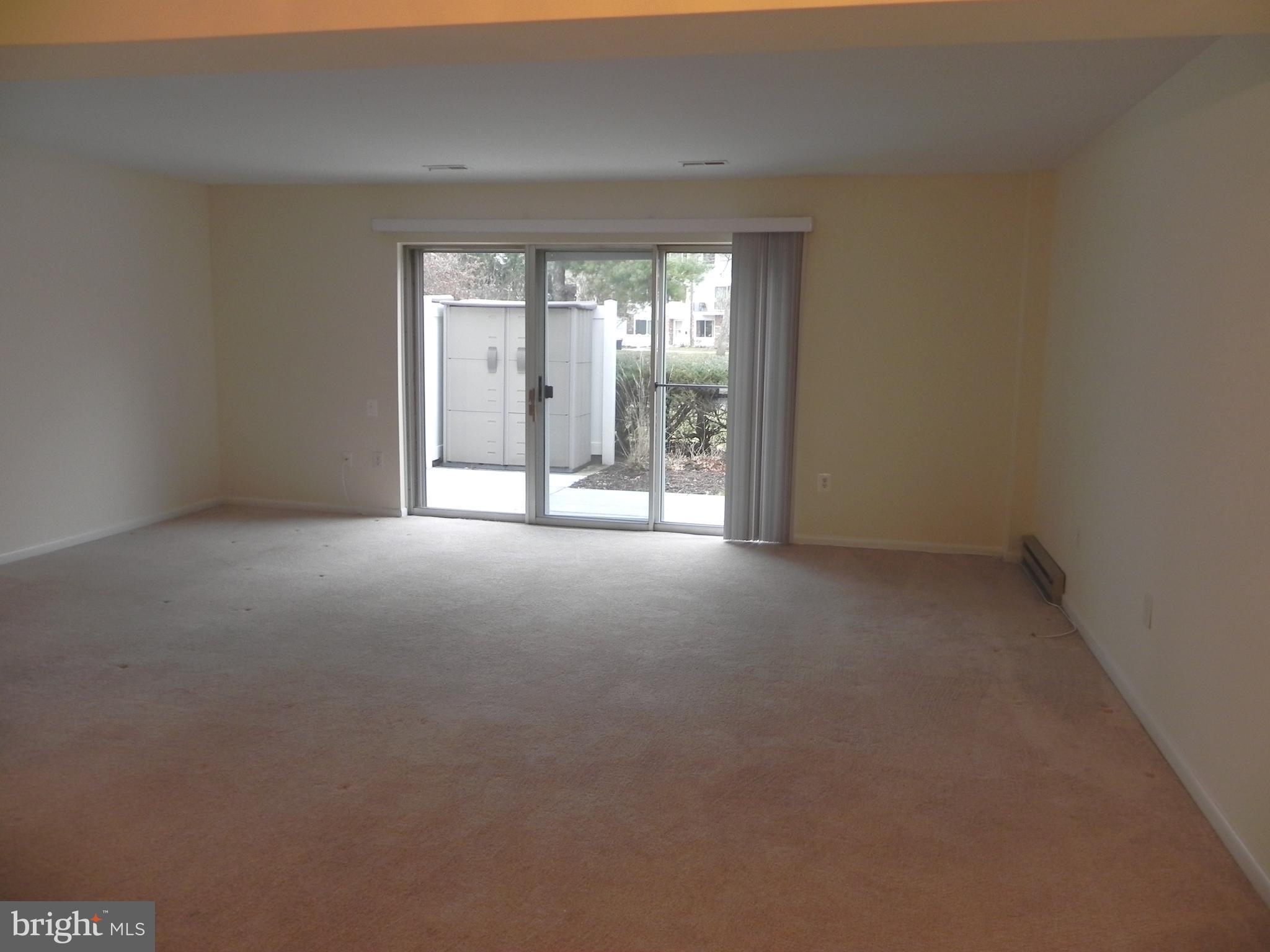 ROSSMOOR MUTUAL #7 - Residential Lease