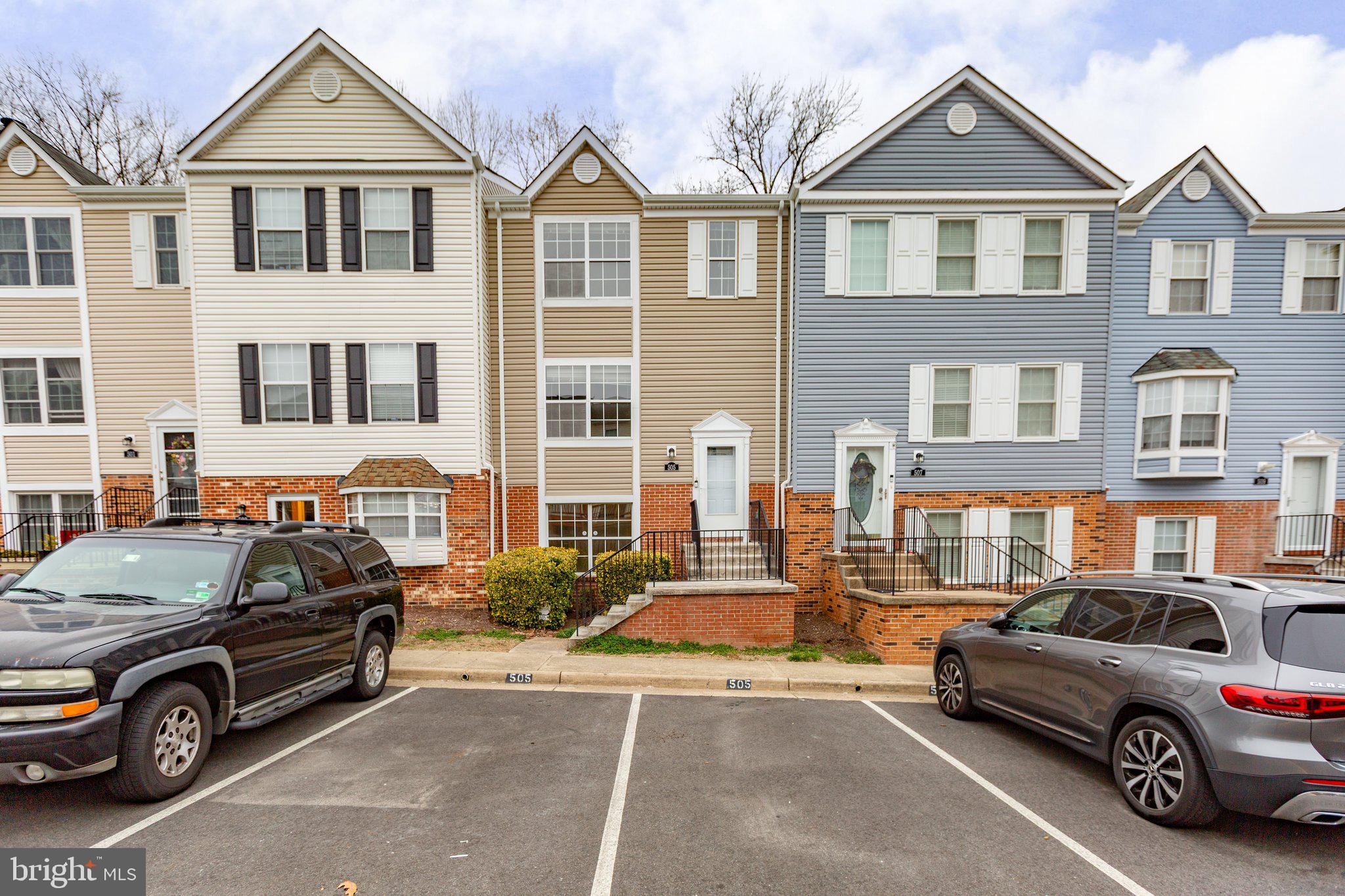 SUNNINGDALE MEADOWS - Residential