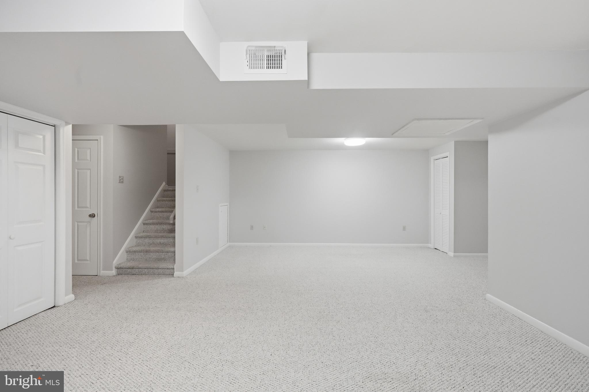 ROSECLIFF MANOR - Residential