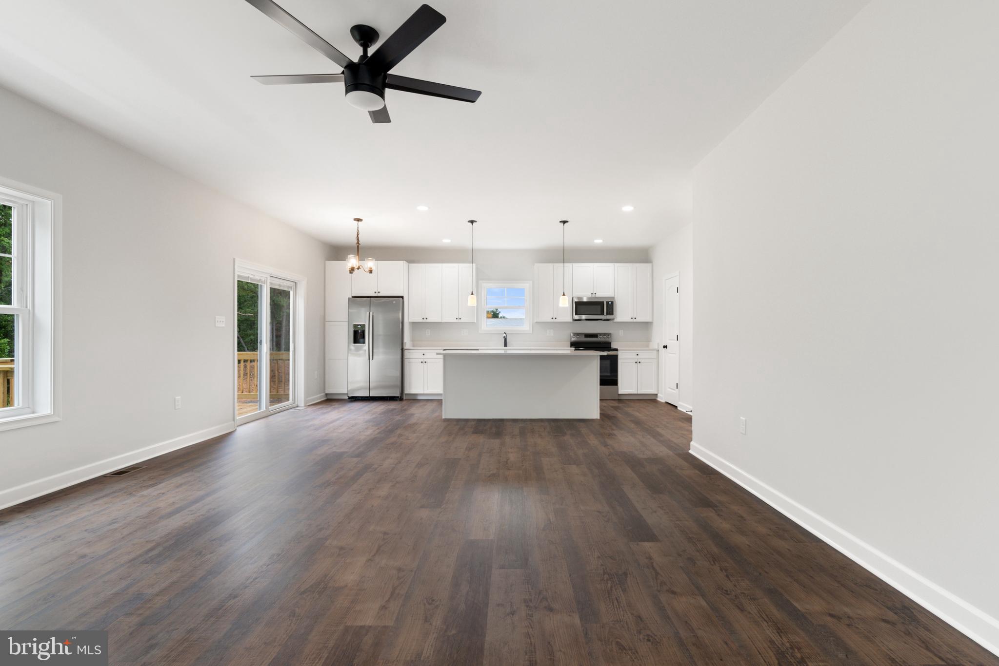 CAREFREE ACRES - Residential