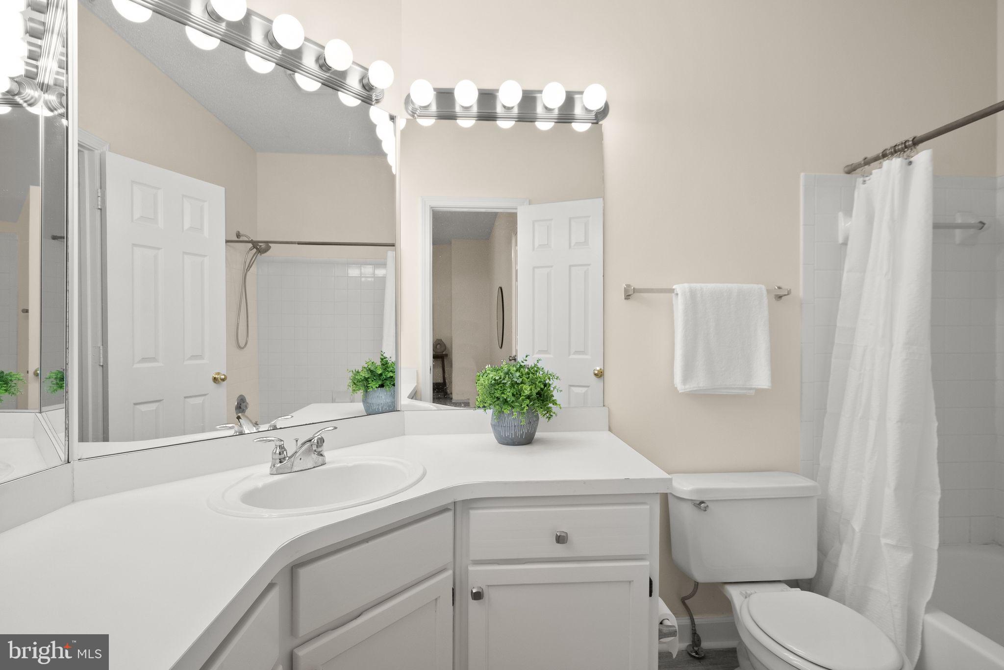 STONECROFT CONDO - Residential