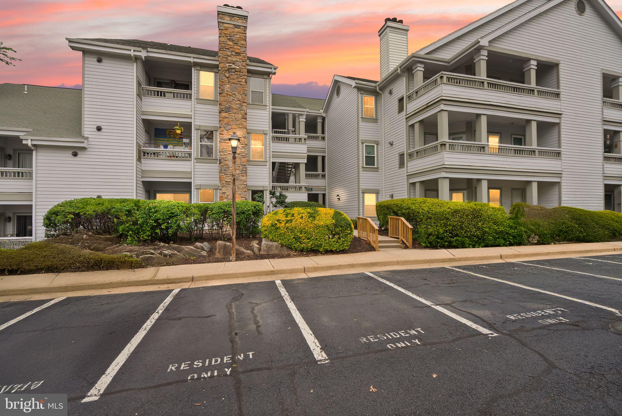 STONECROFT CONDO - Residential