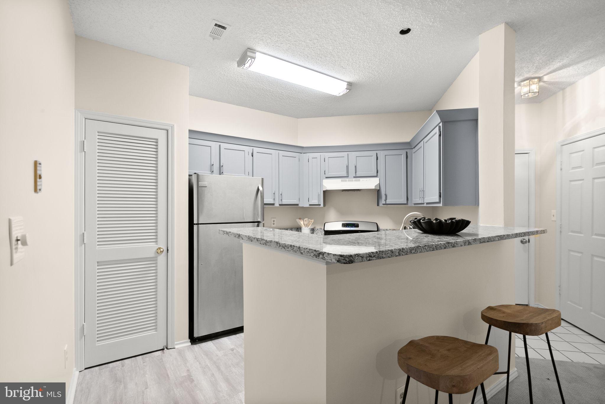STONECROFT CONDO - Residential