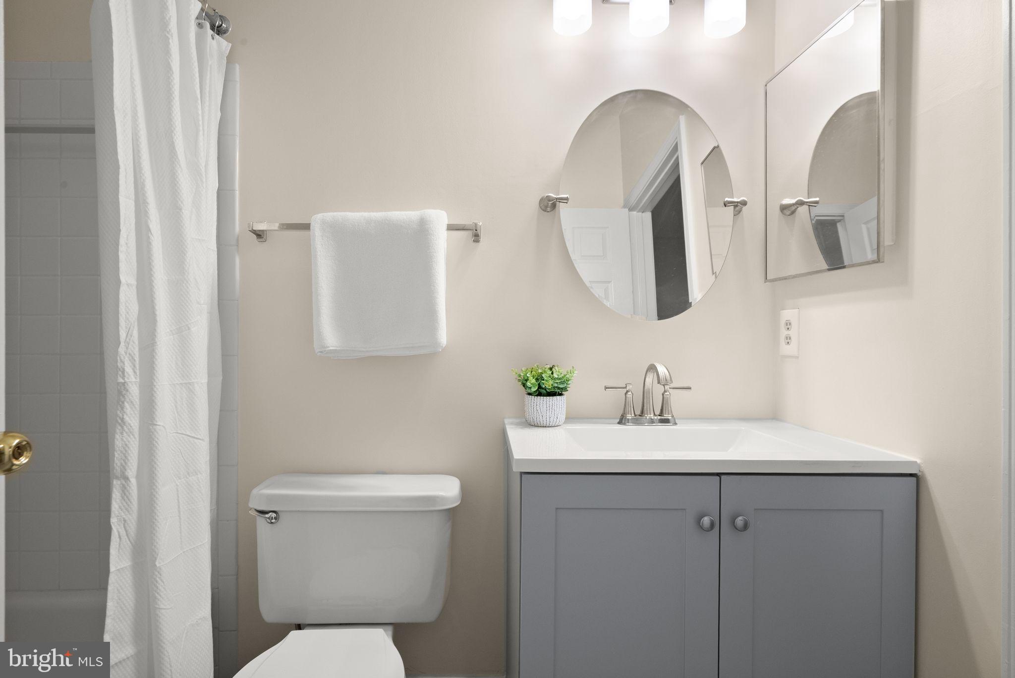 STONECROFT CONDO - Residential