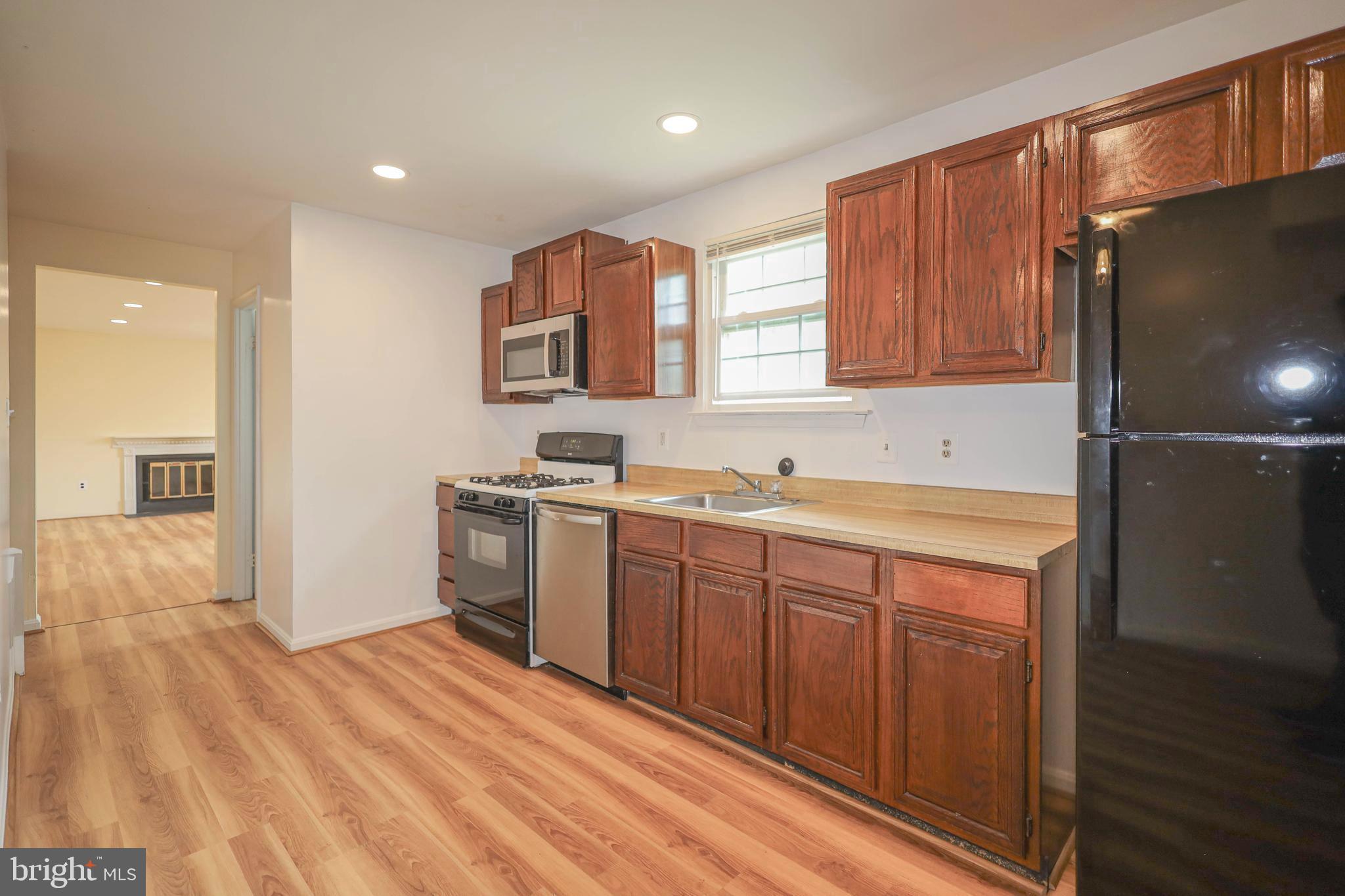 HUNTERS WOODS - Residential Lease