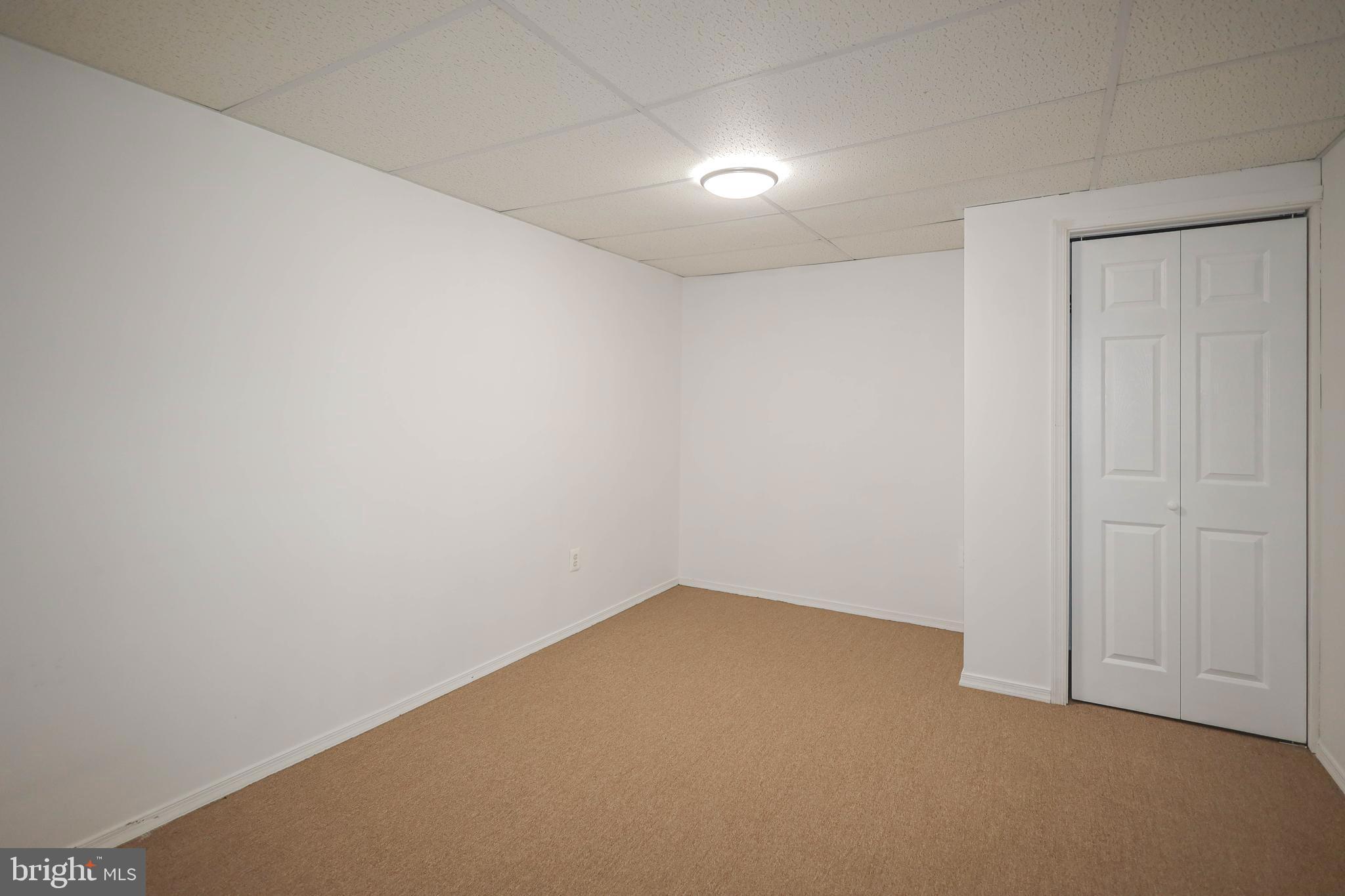 HUNTERS WOODS - Residential Lease