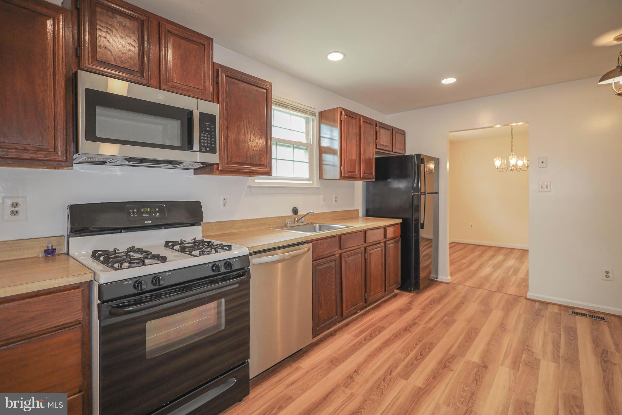 HUNTERS WOODS - Residential Lease