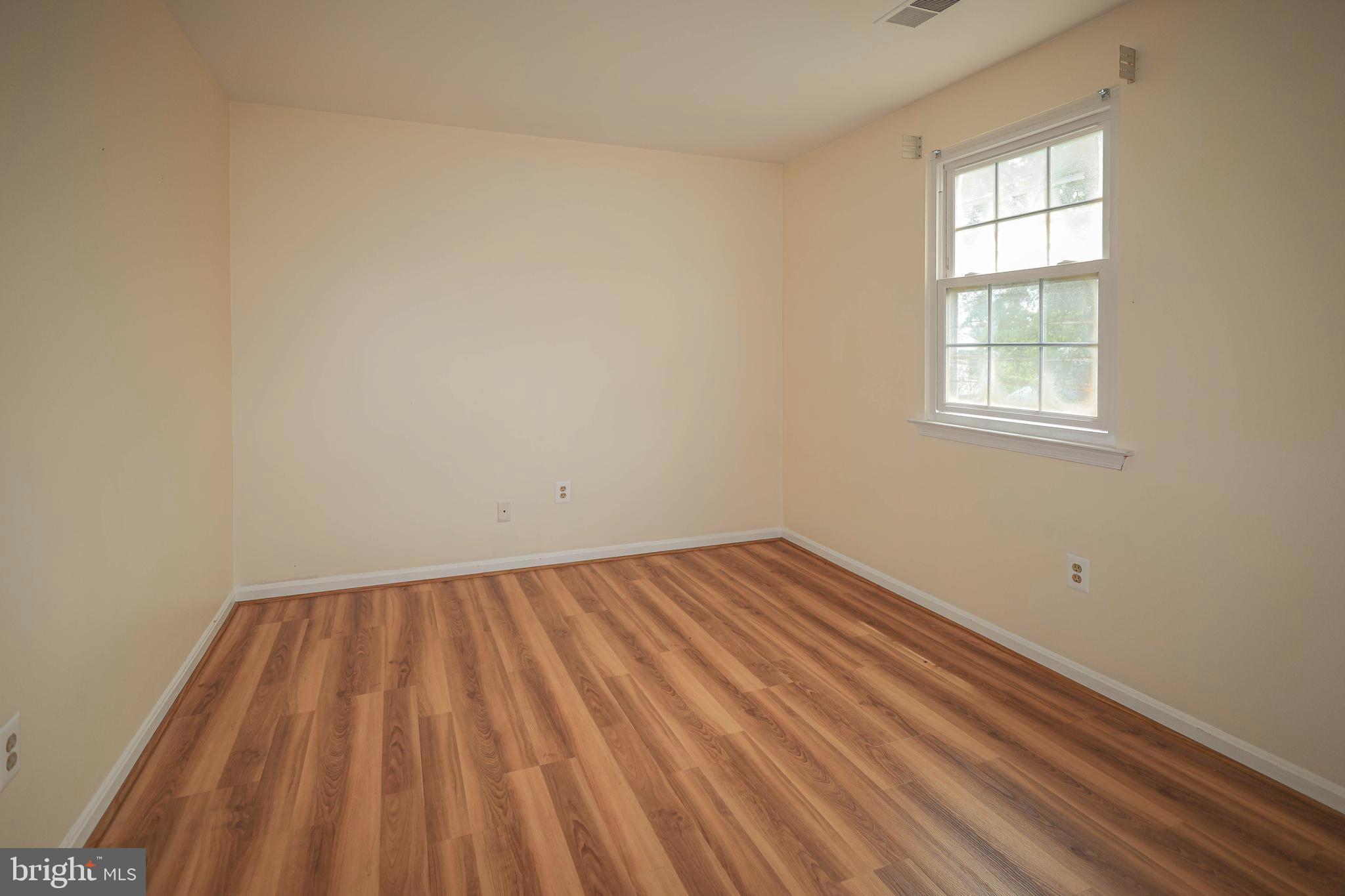 HUNTERS WOODS - Residential Lease