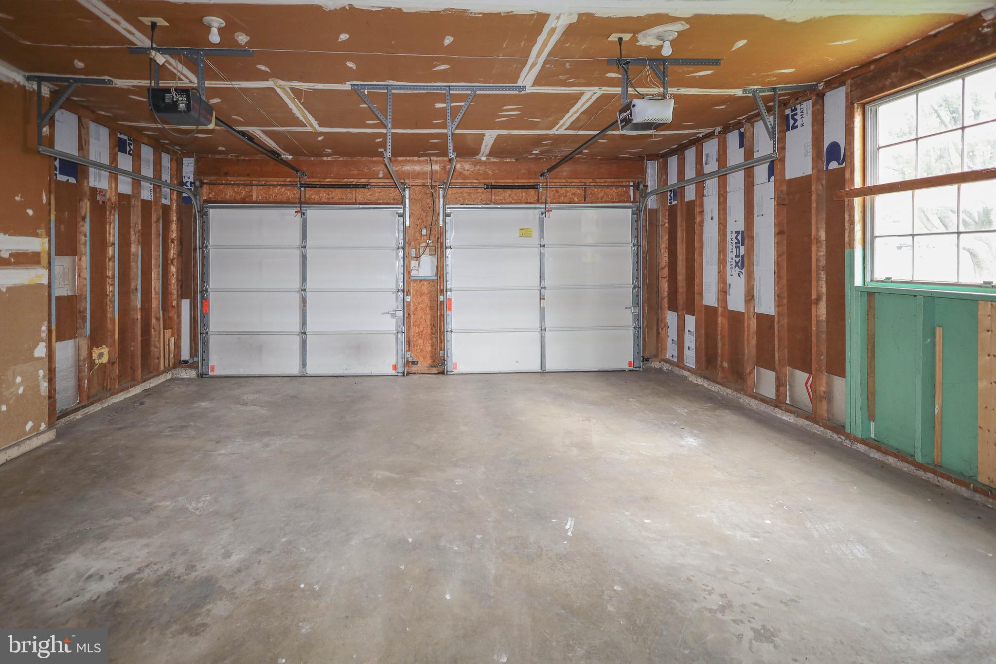 HUNTERS WOODS - Residential Lease