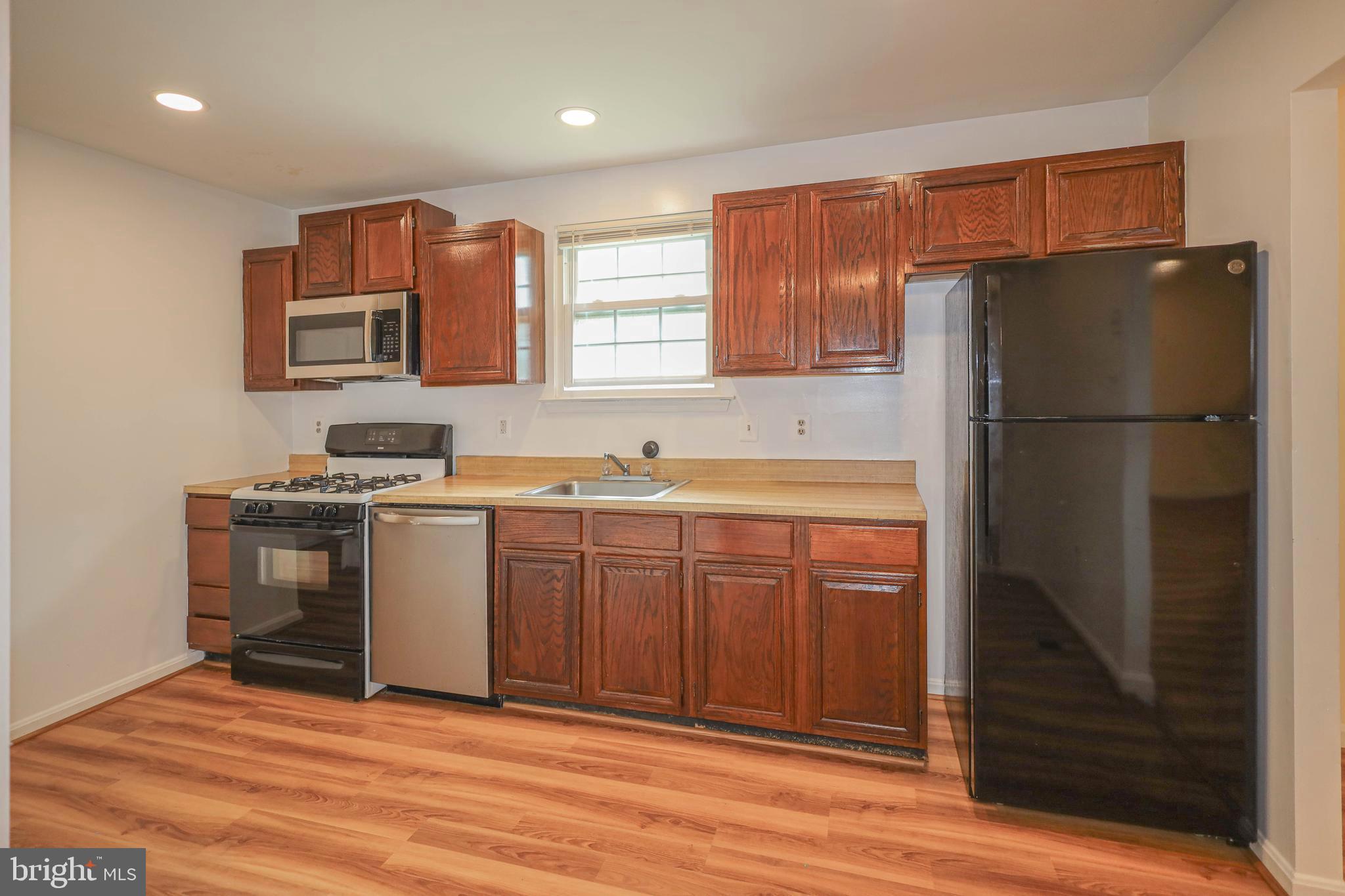 HUNTERS WOODS - Residential Lease