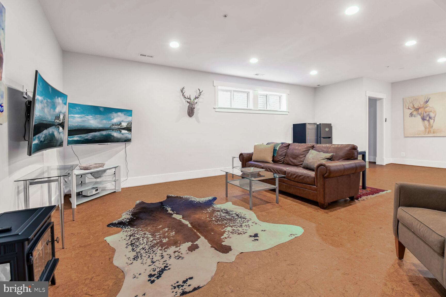 CHEVY CHASE TERRACE - Residential
