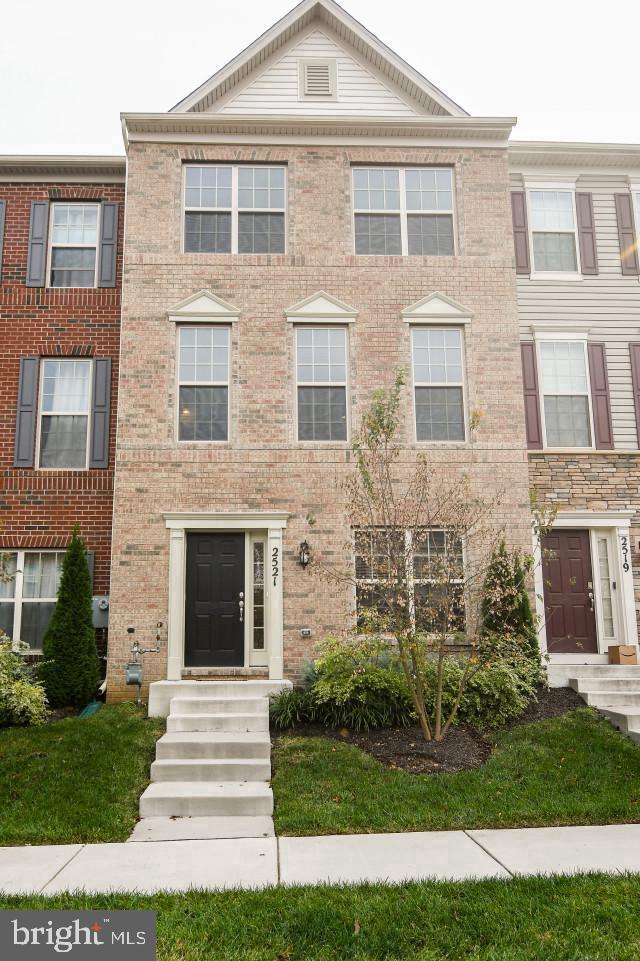 WOODMORE TOWNE CENTRE - Residential Lease