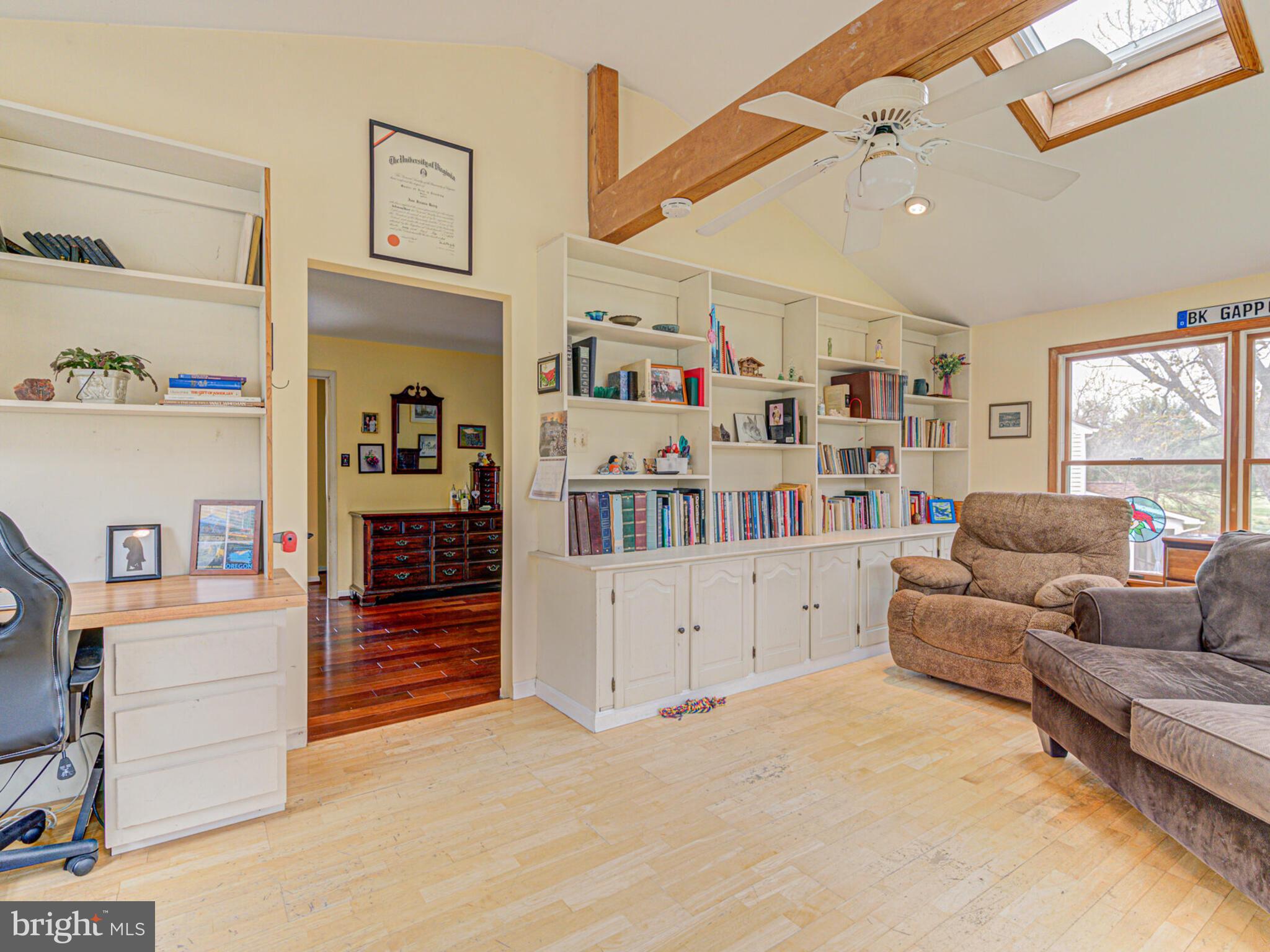 MOSBY HEIGHTS - Residential