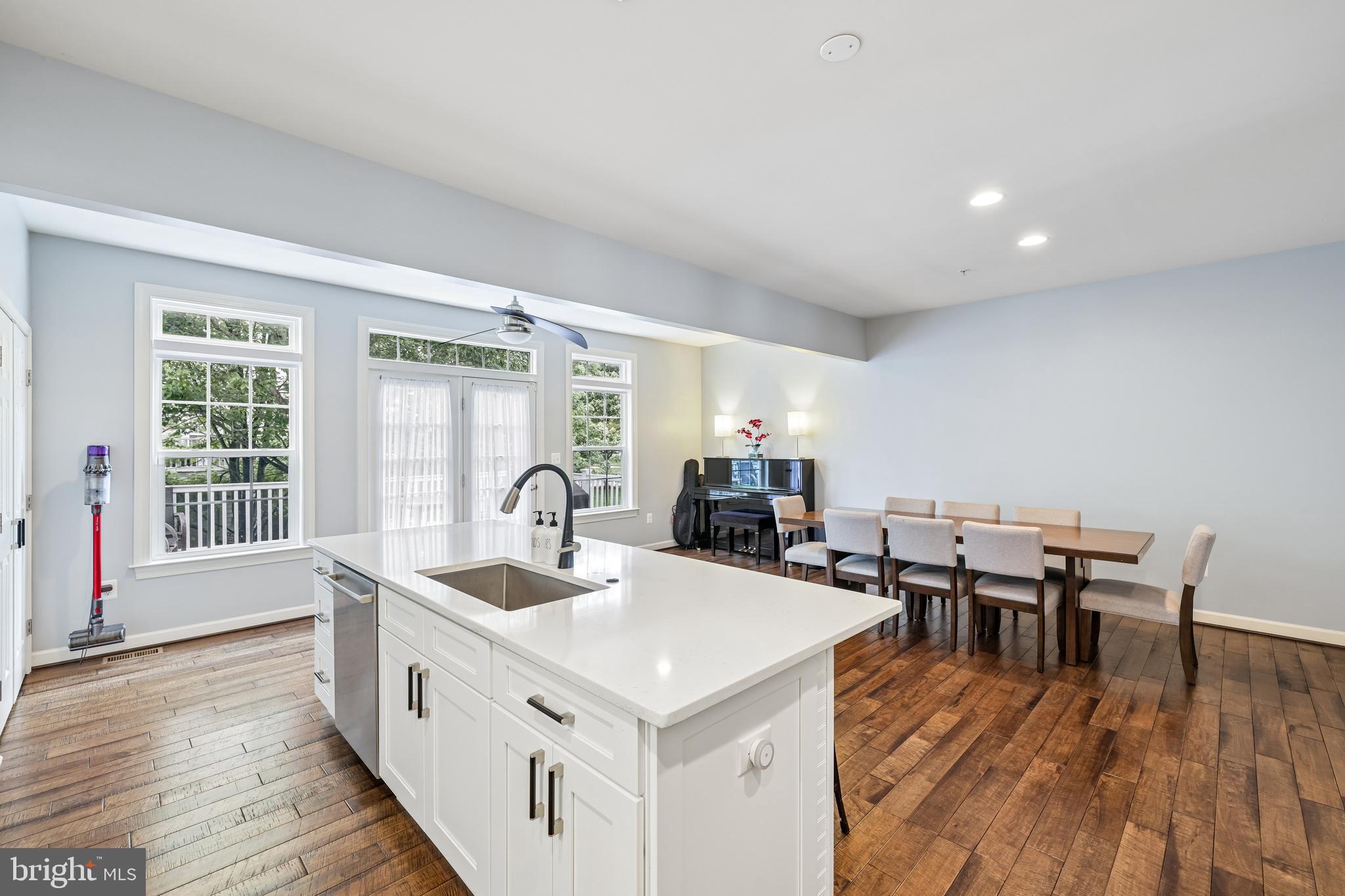WAVERLY WOODS - Residential