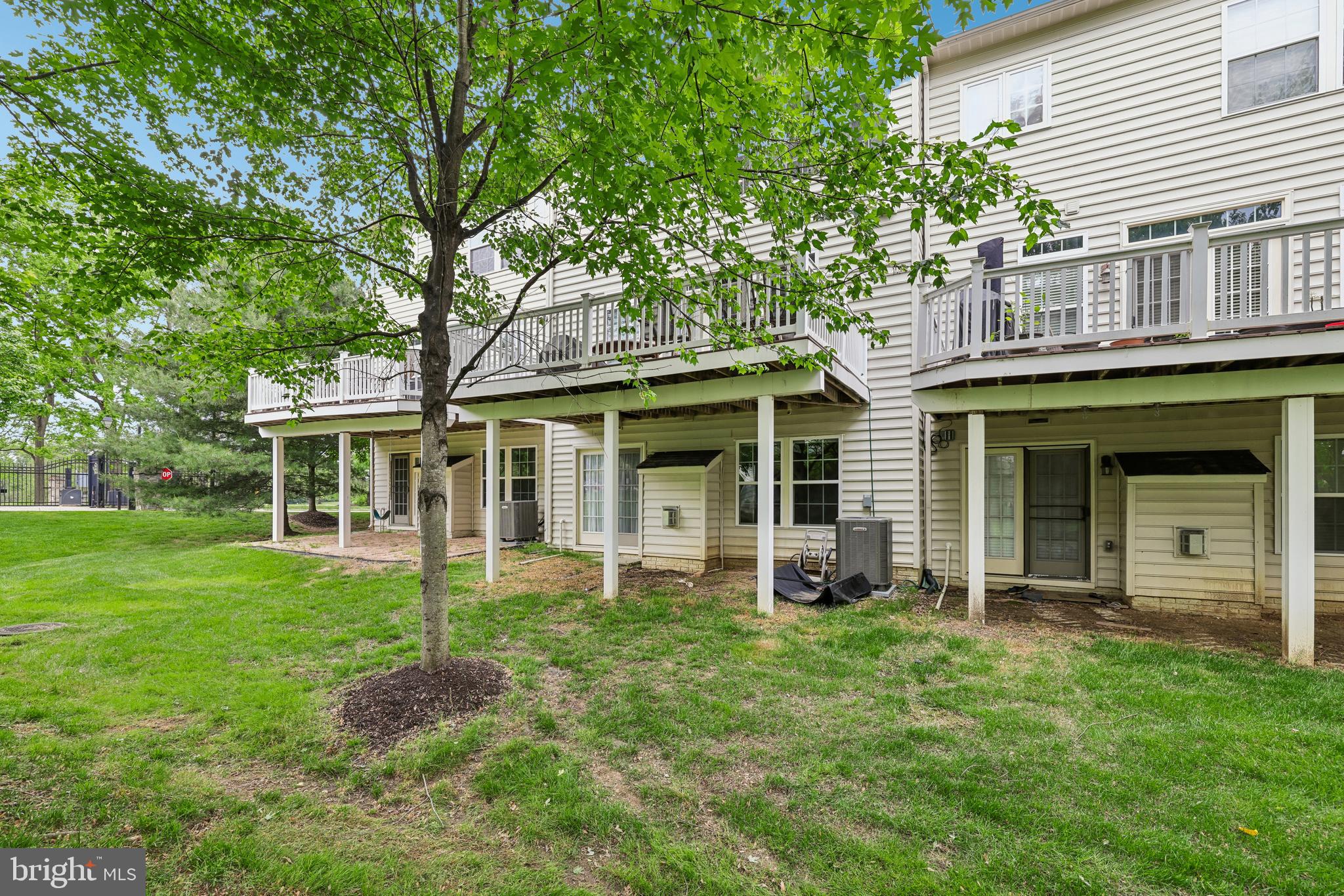 WAVERLY WOODS - Residential