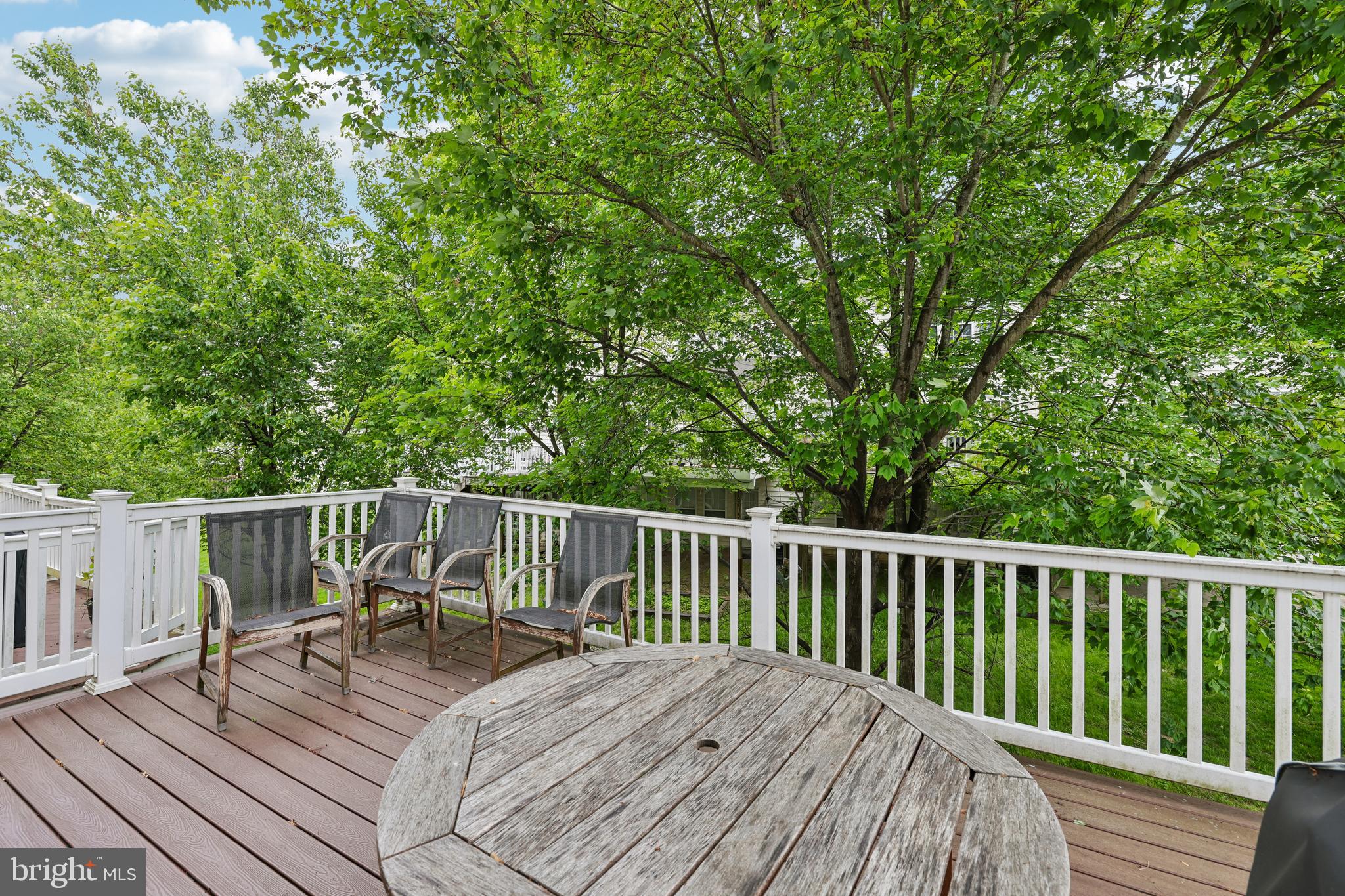 WAVERLY WOODS - Residential