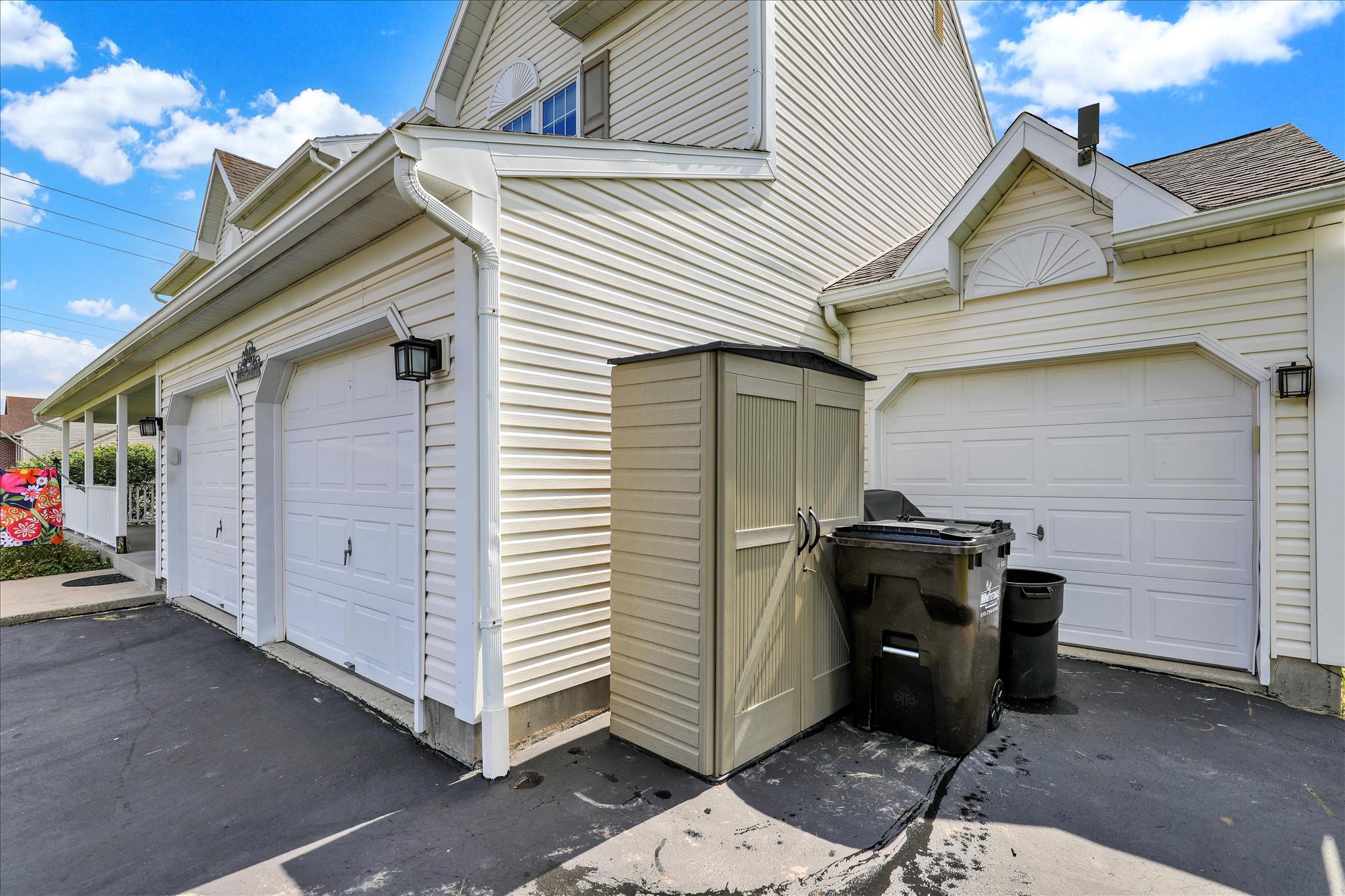 ROSECLIFF POINT - Residential