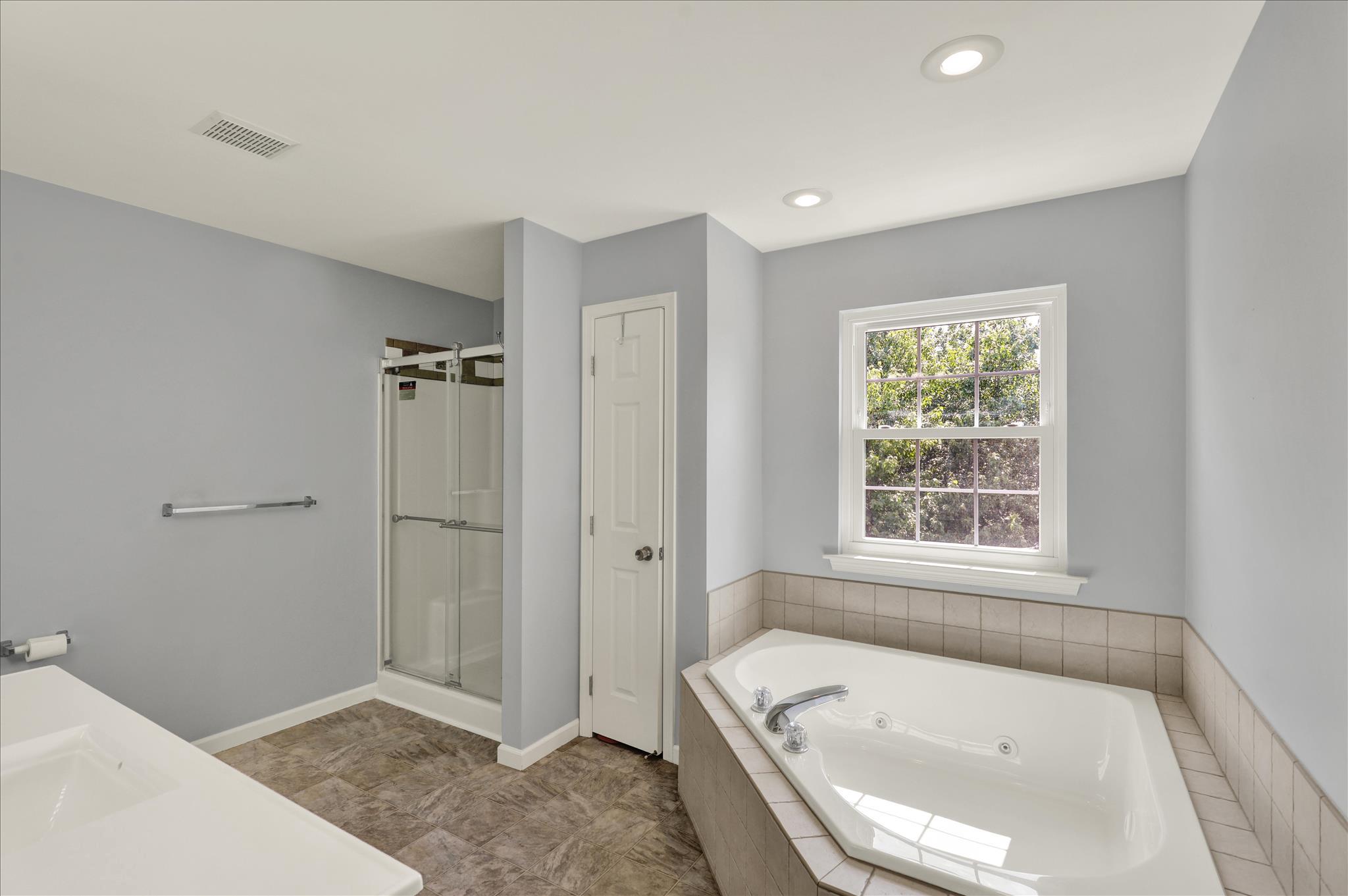 ROSECLIFF POINT - Residential