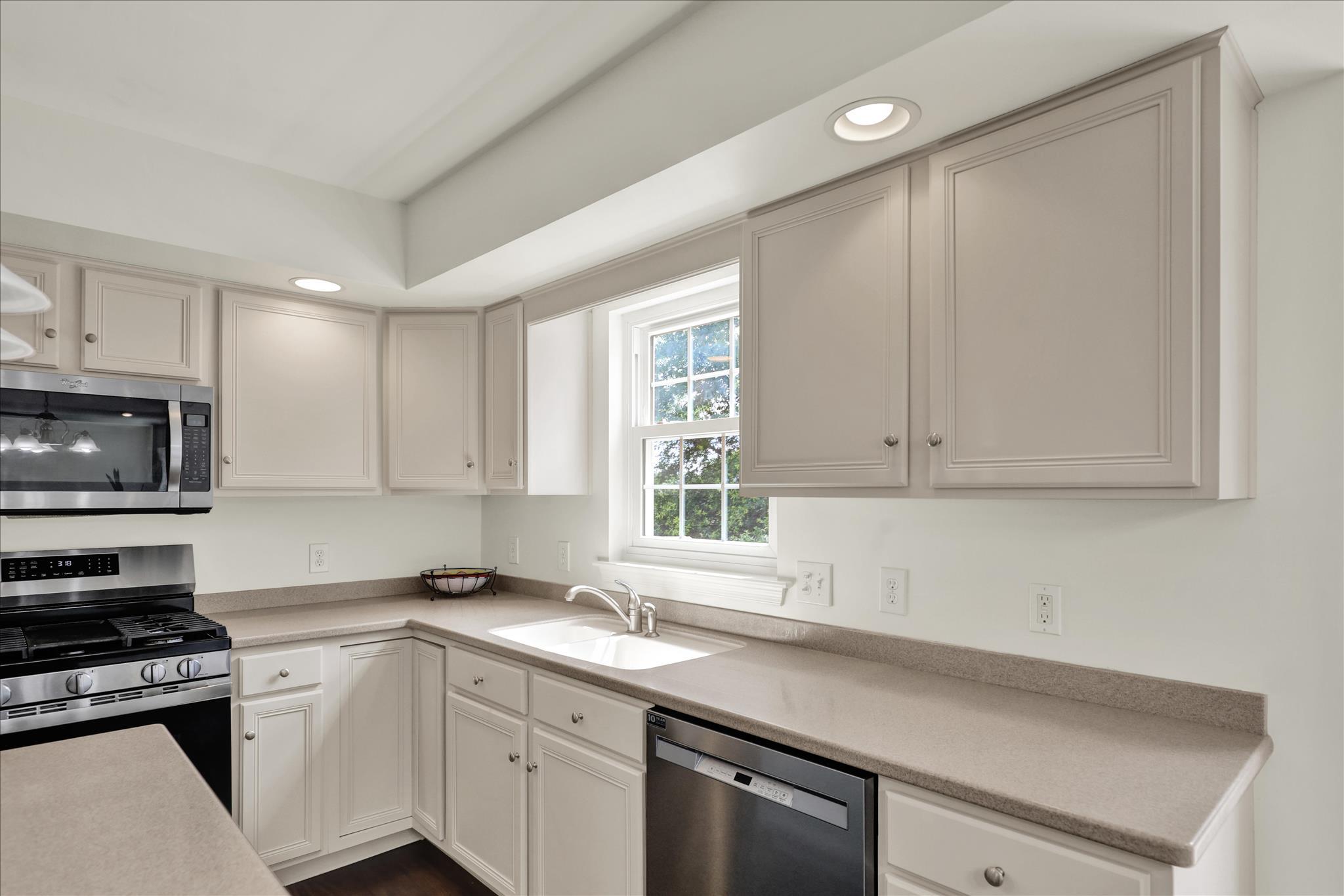 ROSECLIFF POINT - Residential