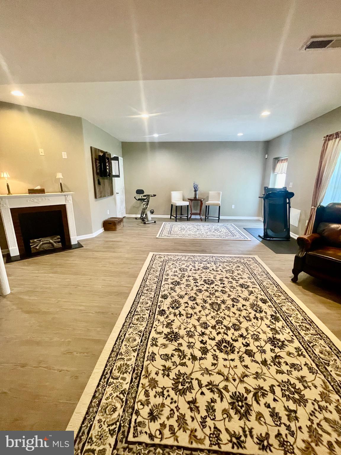 PORT POTOMAC - Residential