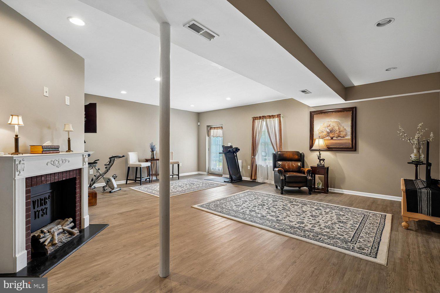 PORT POTOMAC - Residential
