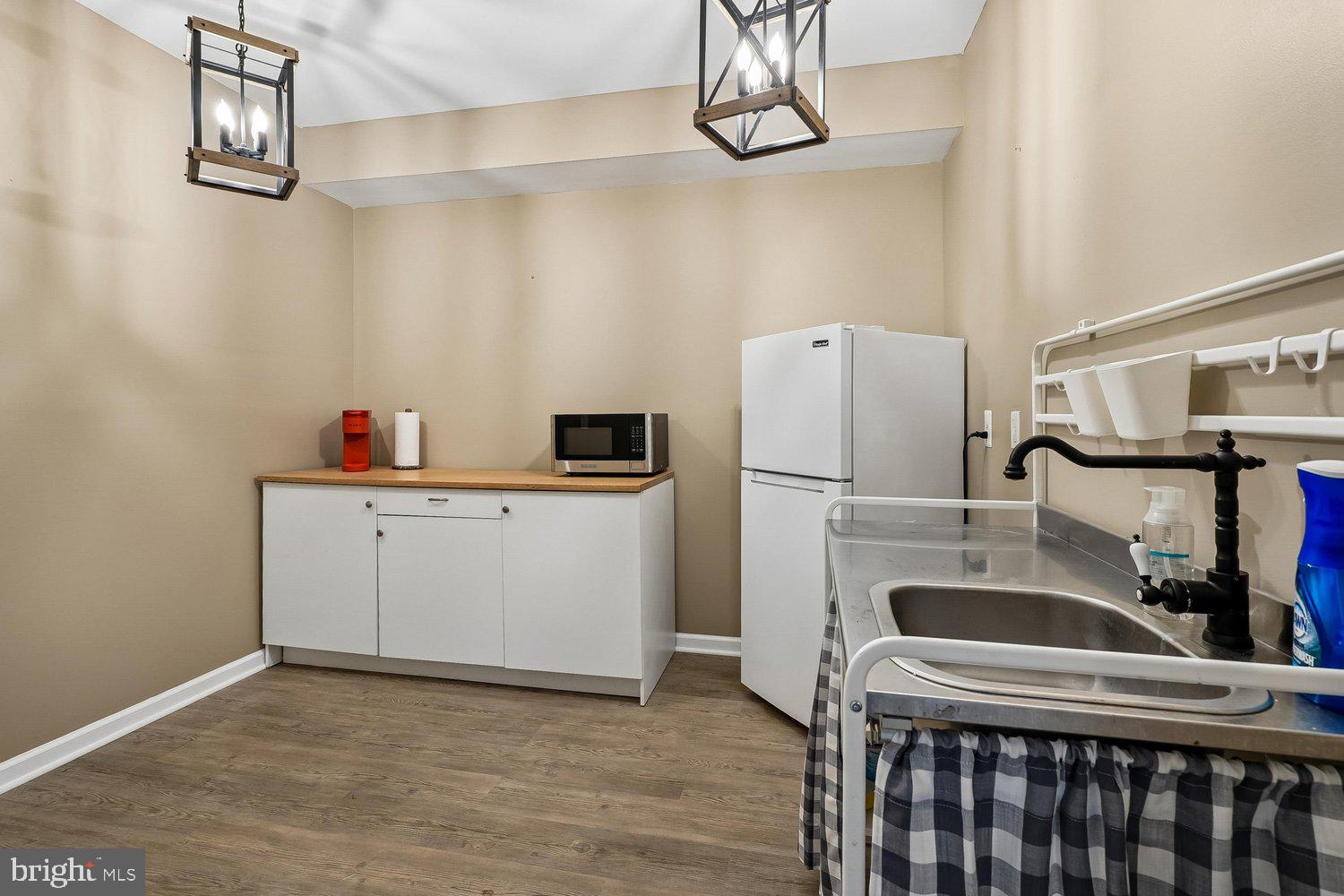 PORT POTOMAC - Residential