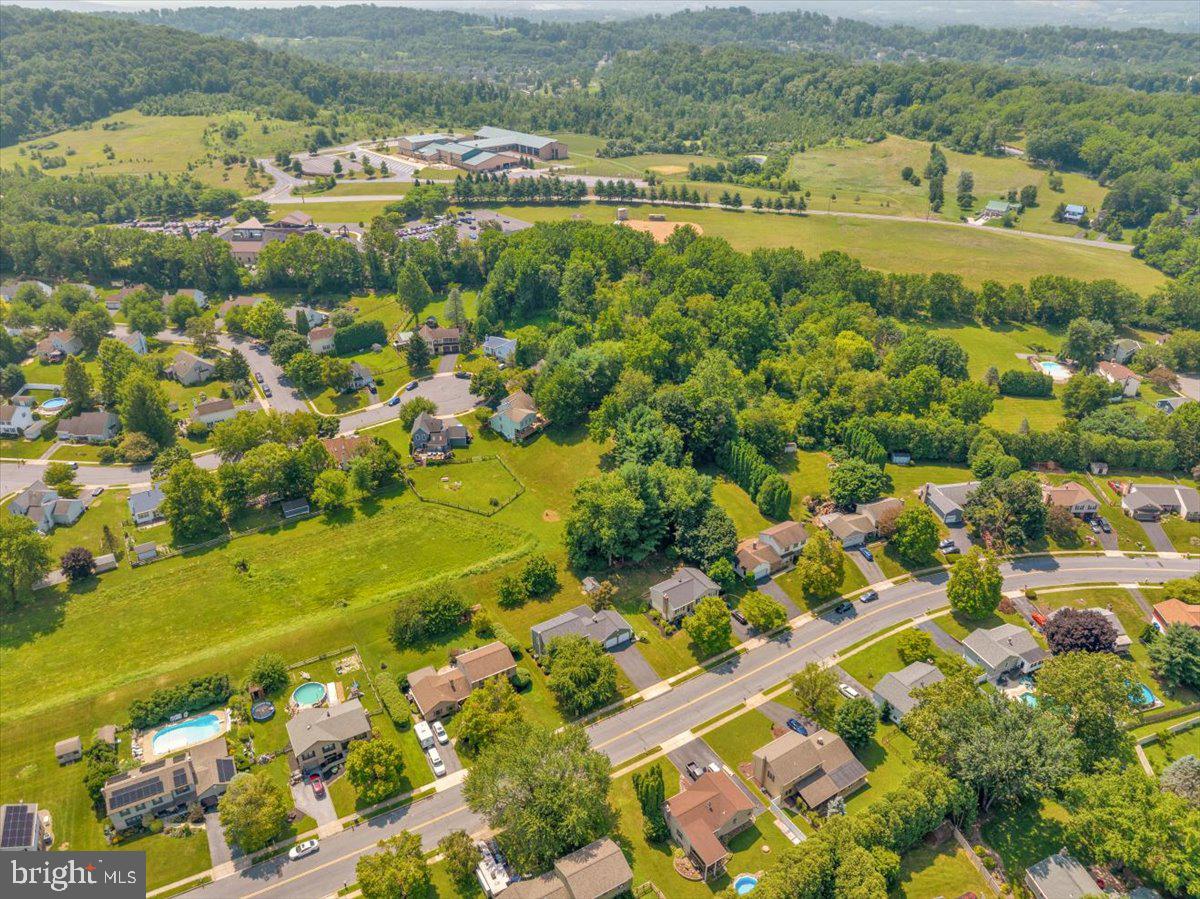 FARMING RIDGE - Residential
