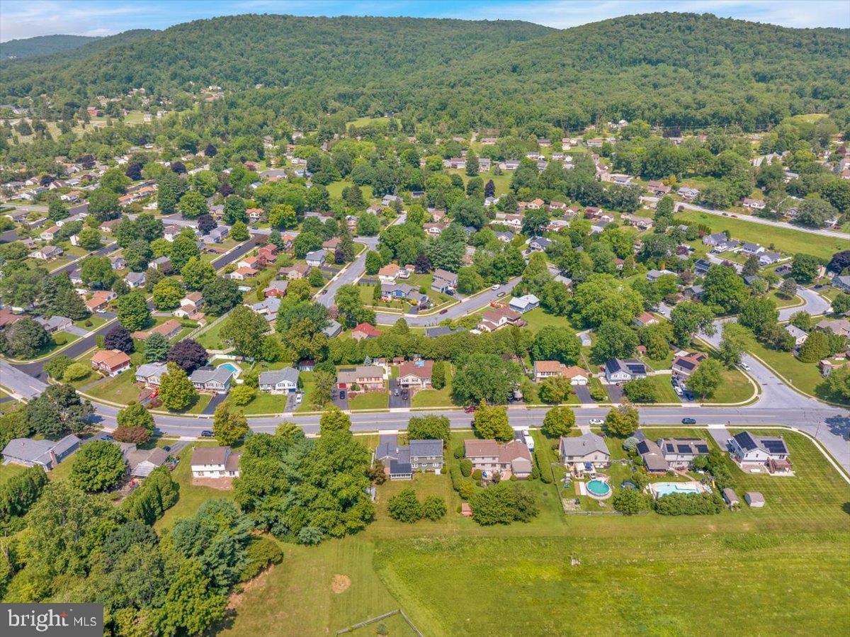 FARMING RIDGE - Residential