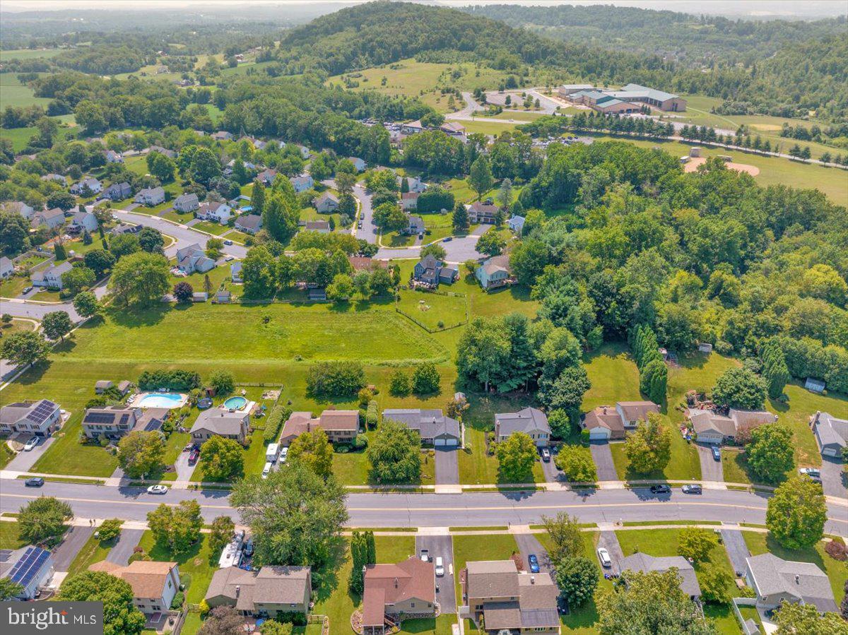FARMING RIDGE - Residential