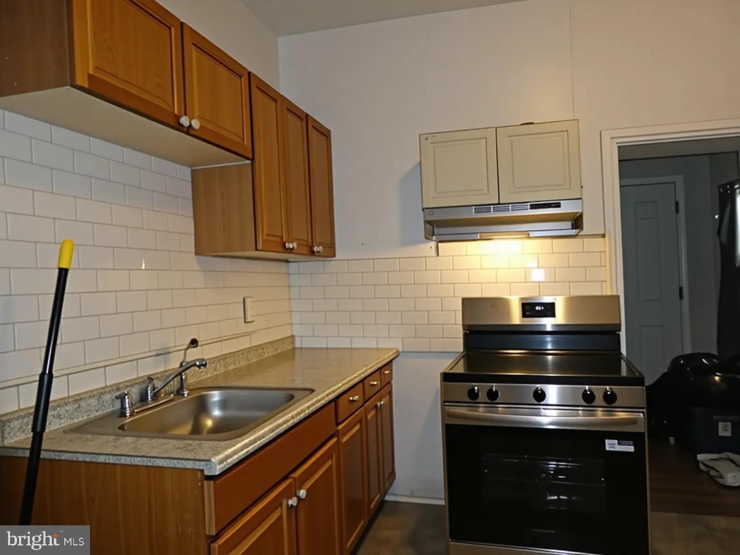 KENSINGTON - Residential