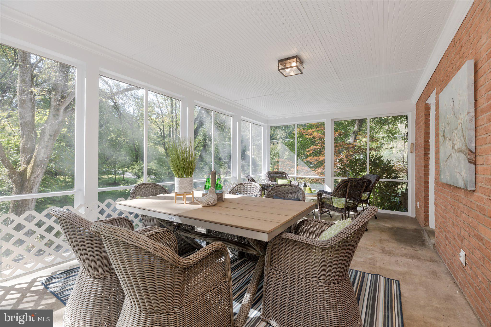 COUNTRY ACRES - Residential