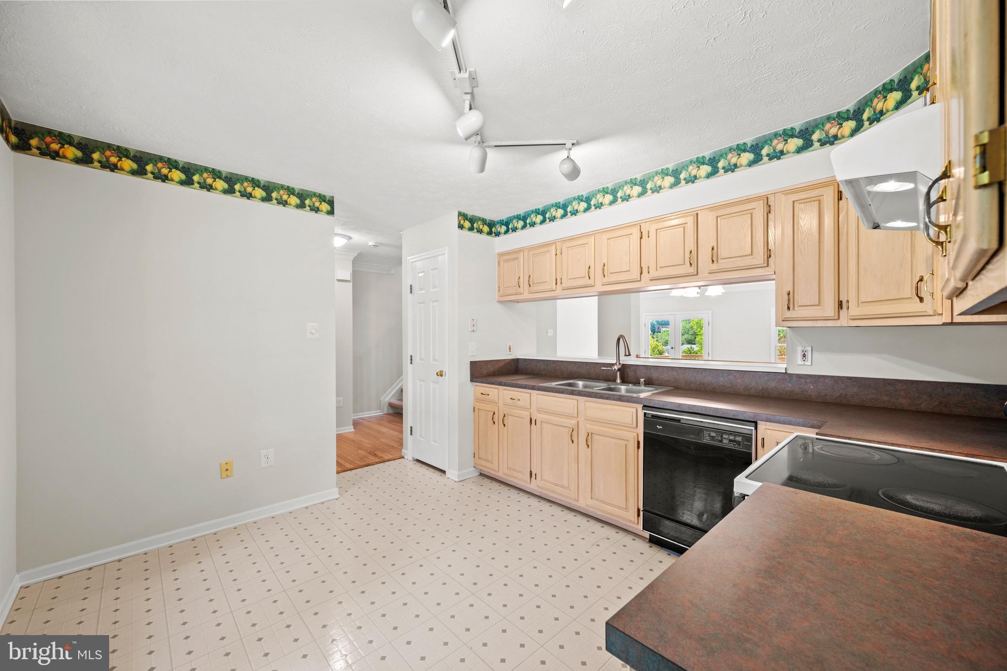 GREENSPRING EAST - Residential