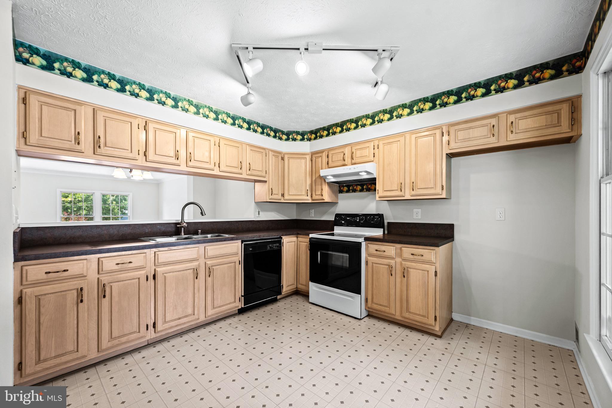 GREENSPRING EAST - Residential