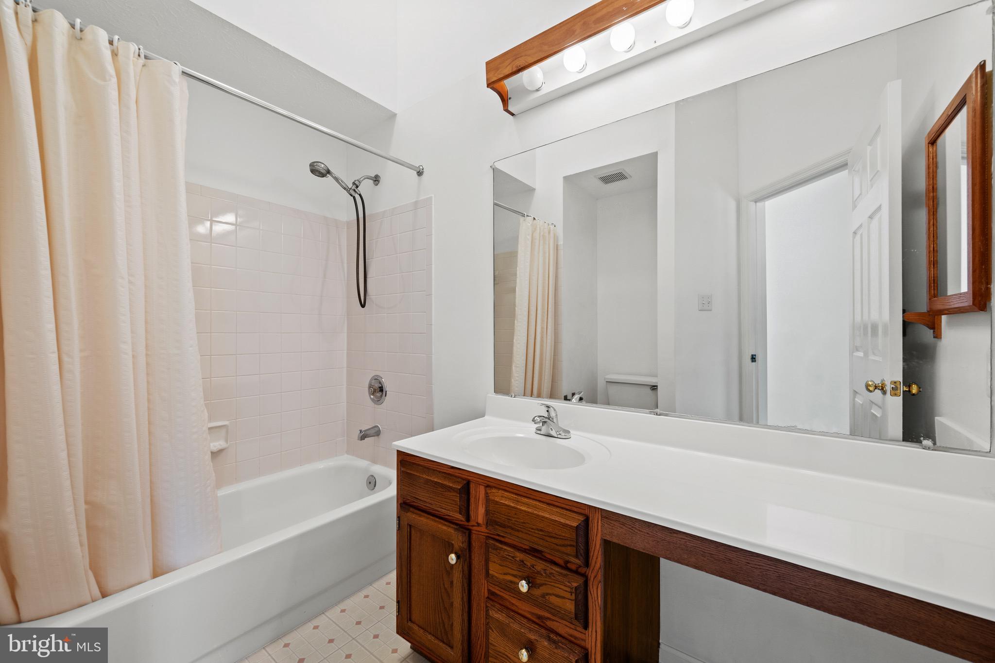 GREENSPRING EAST - Residential