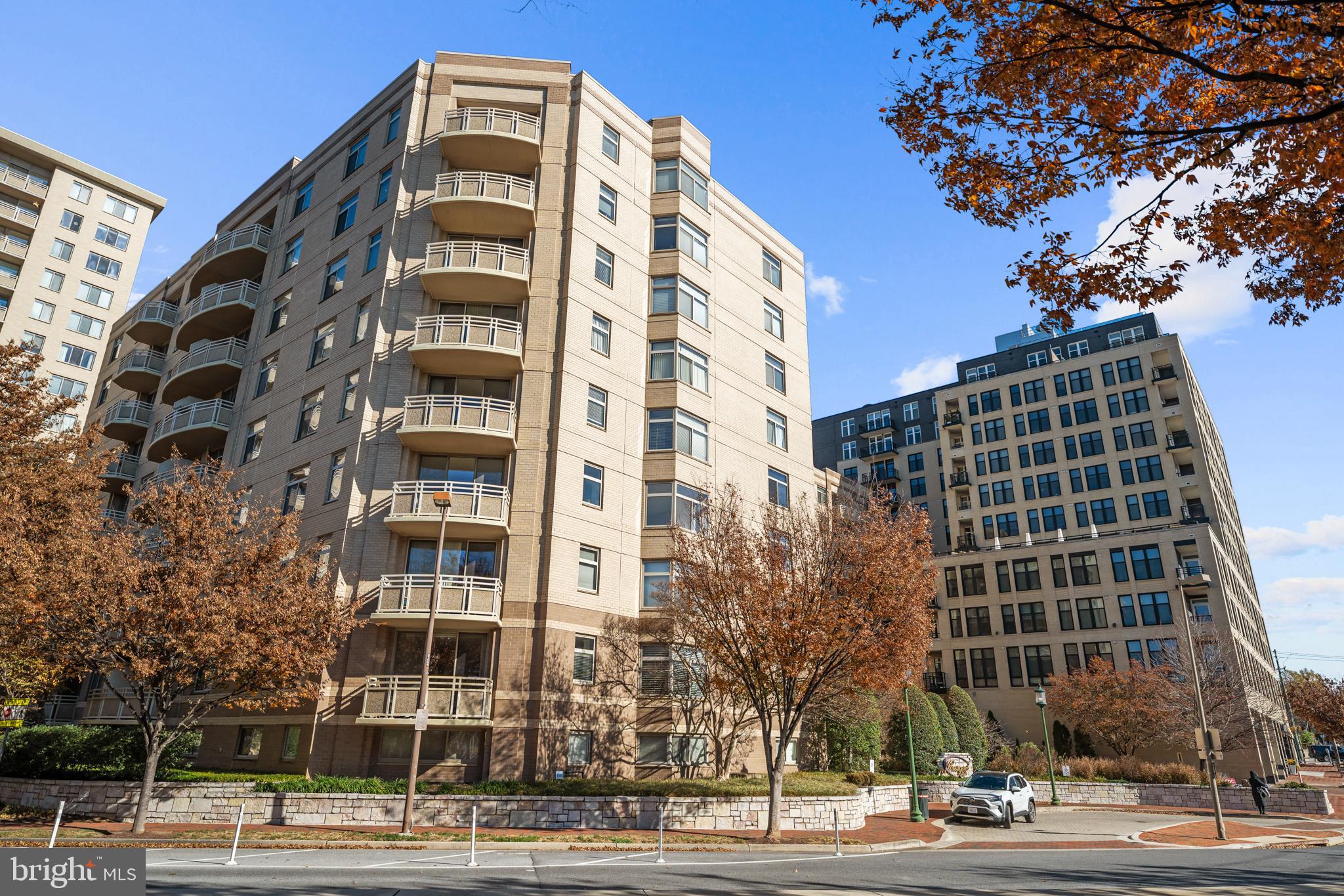 CRESCENT PLAZA - Residential