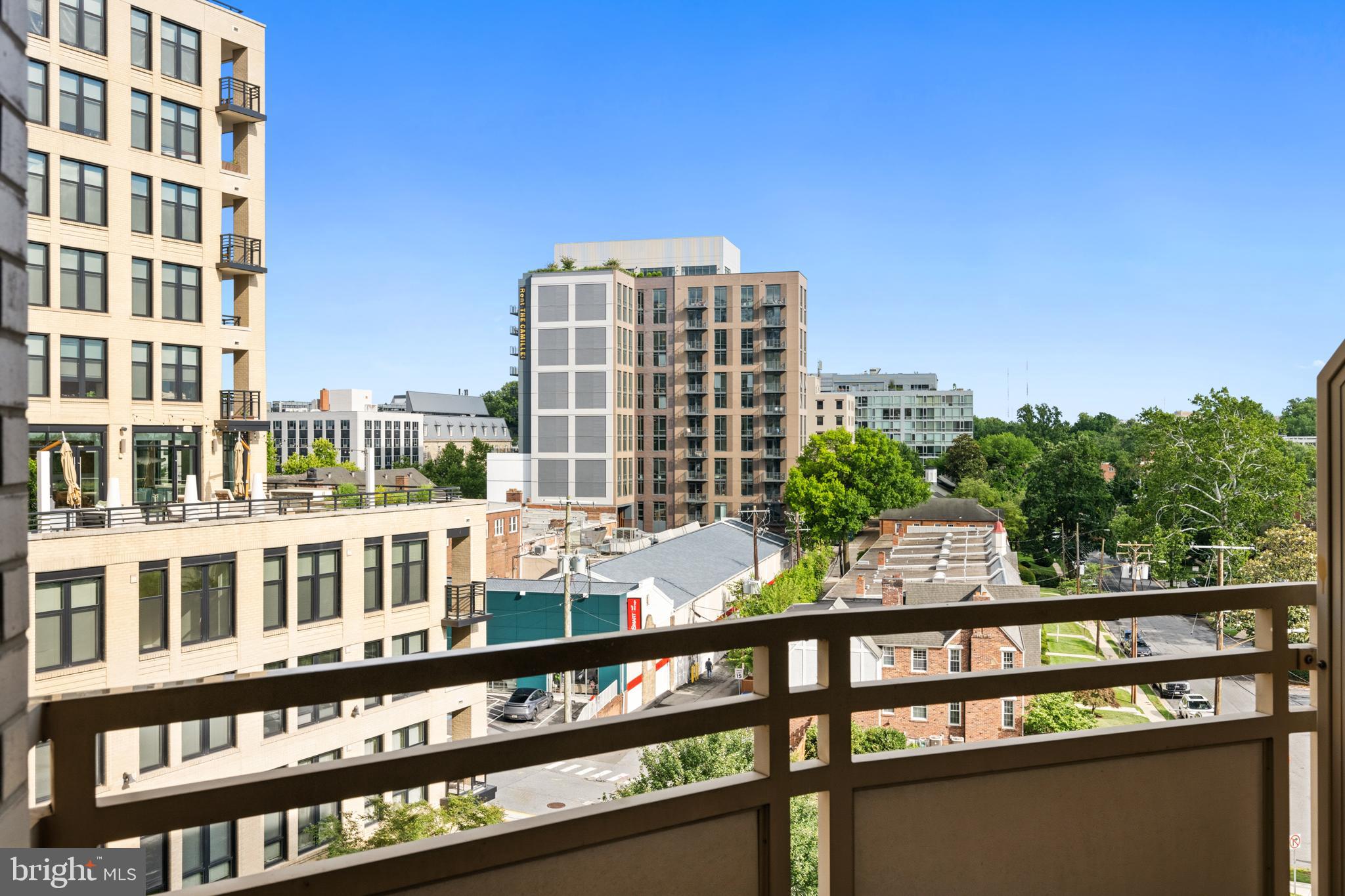 CRESCENT PLAZA - Residential