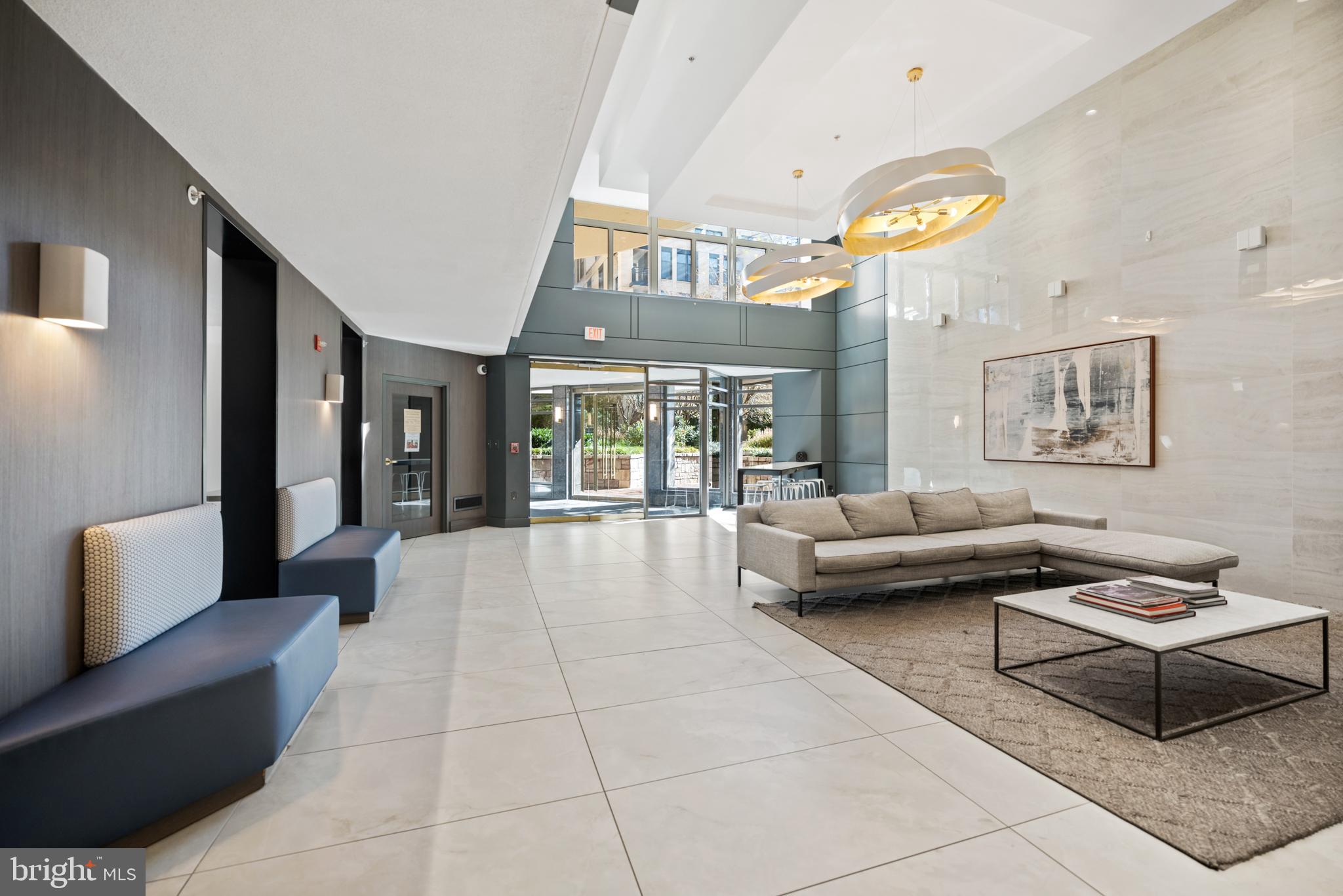 CRESCENT PLAZA - Residential