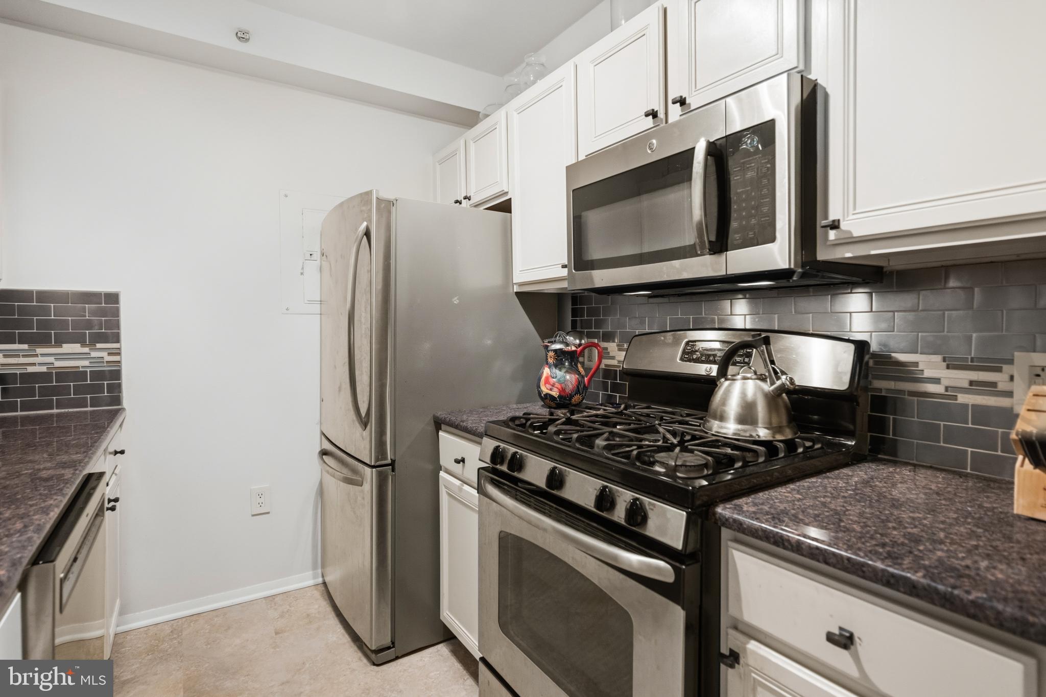 CRESCENT PLAZA - Residential