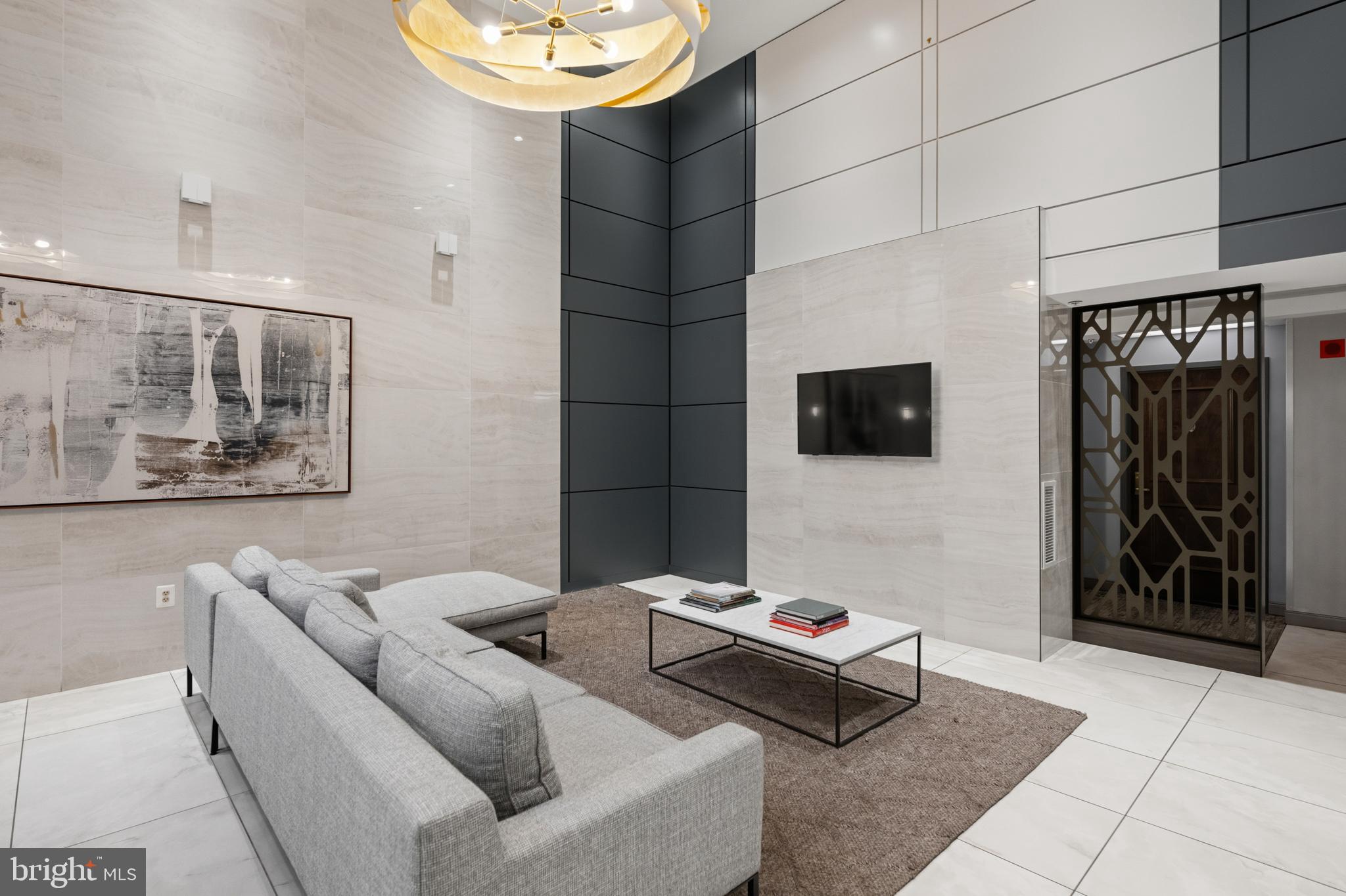 CRESCENT PLAZA - Residential