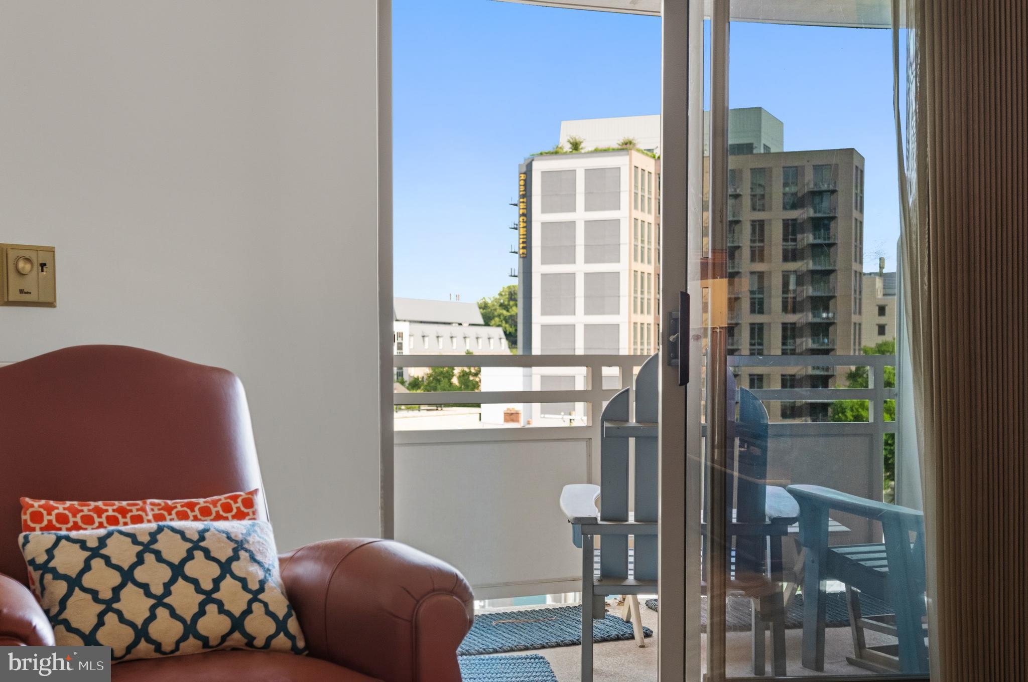 CRESCENT PLAZA - Residential