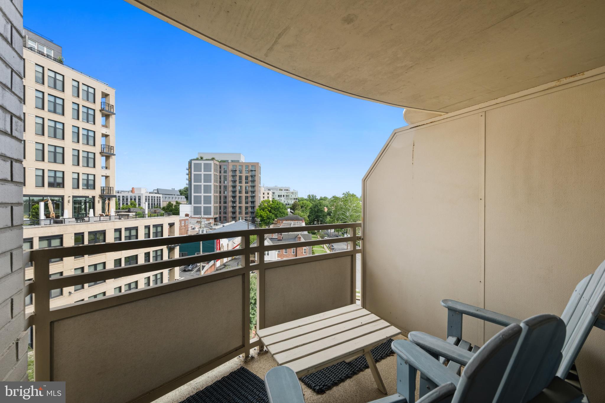 CRESCENT PLAZA - Residential