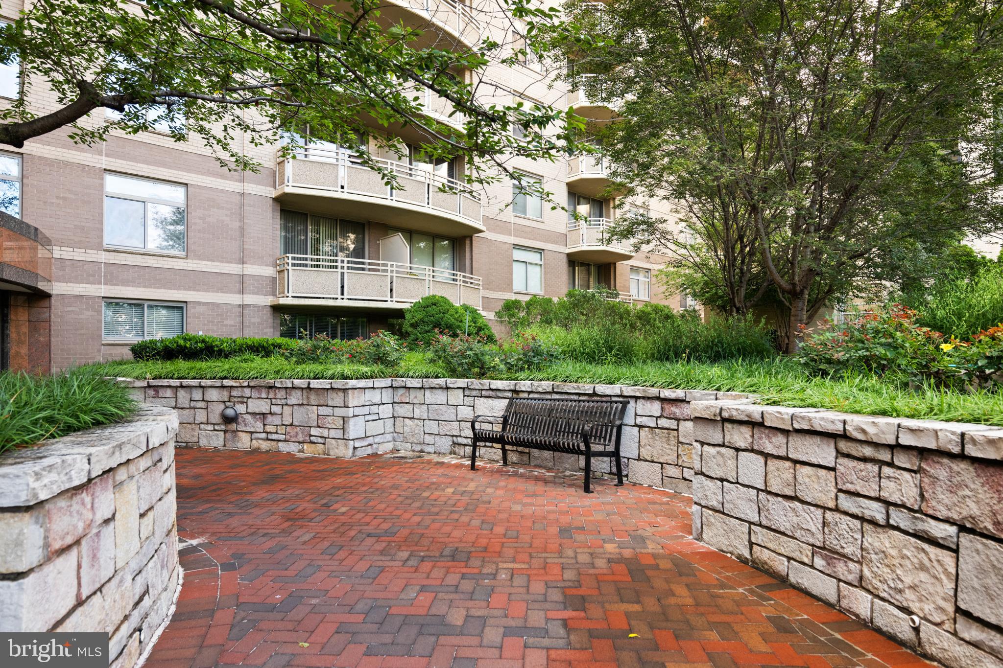 CRESCENT PLAZA - Residential